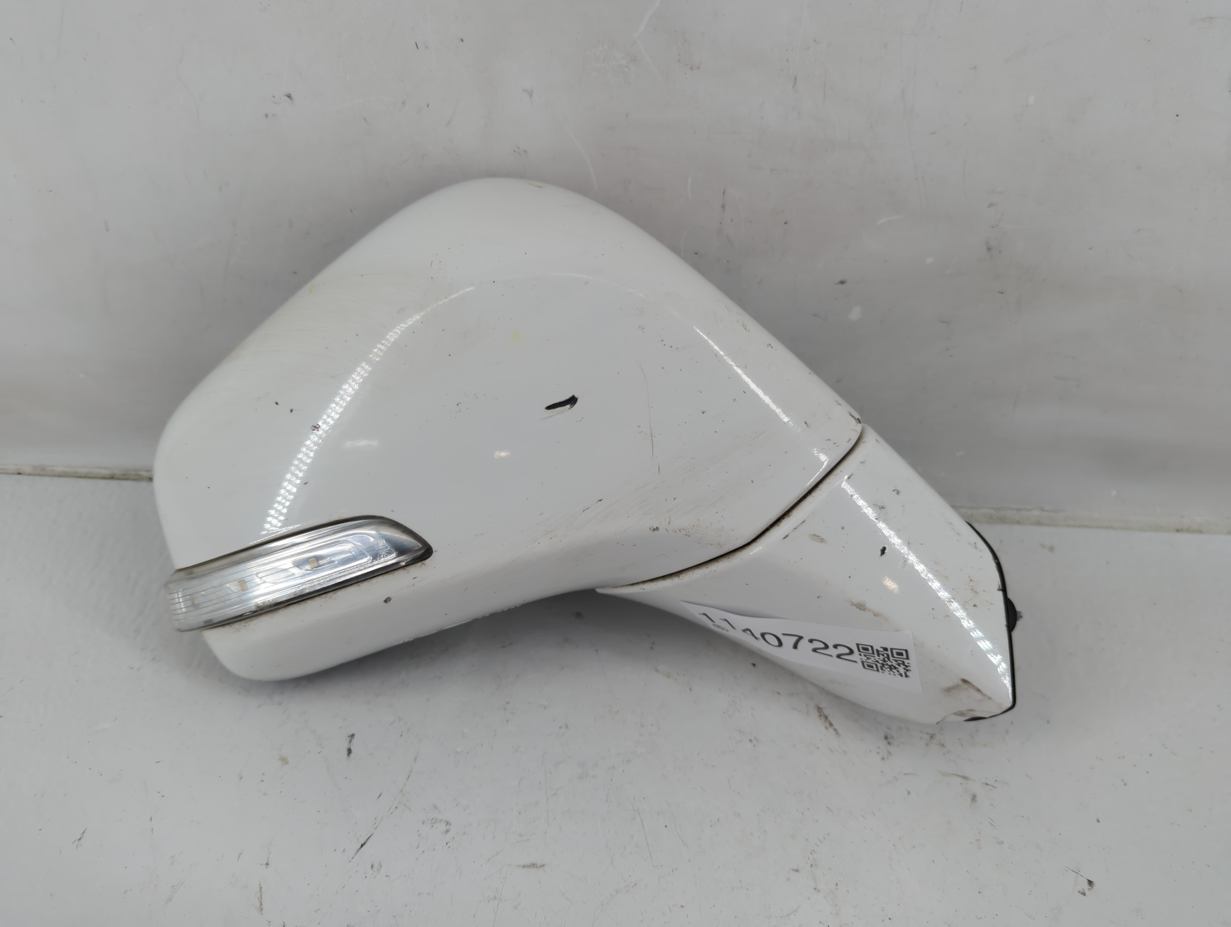 2016-2016 Buick Encore Passenger Right Side View Power Door Mirror White 1140722 - Oemusedautoparts1.com