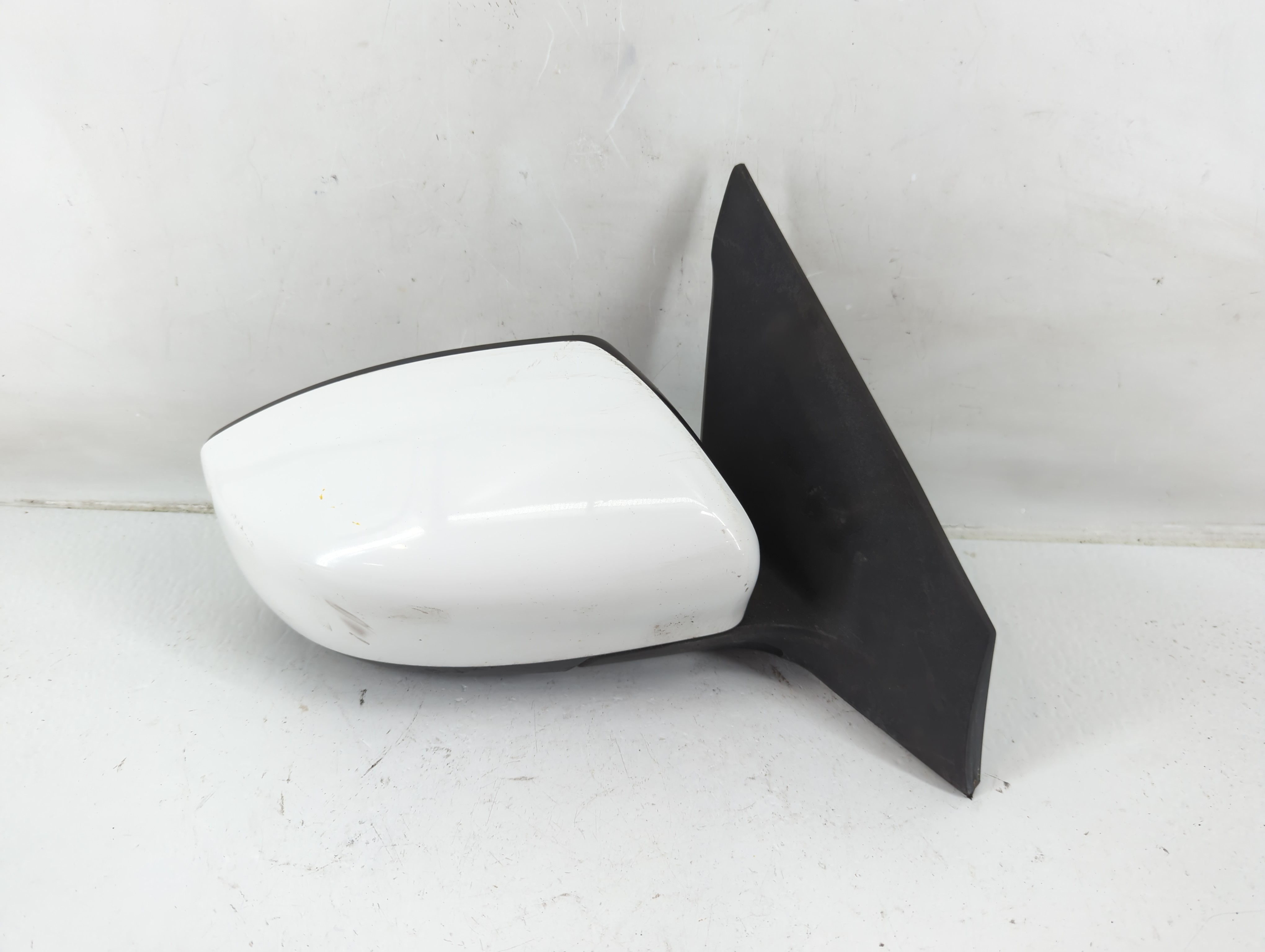 2016-2019 Nissan Sentra Passenger Right Side View Power Door Mirror 1140723 - Oemusedautoparts1.com