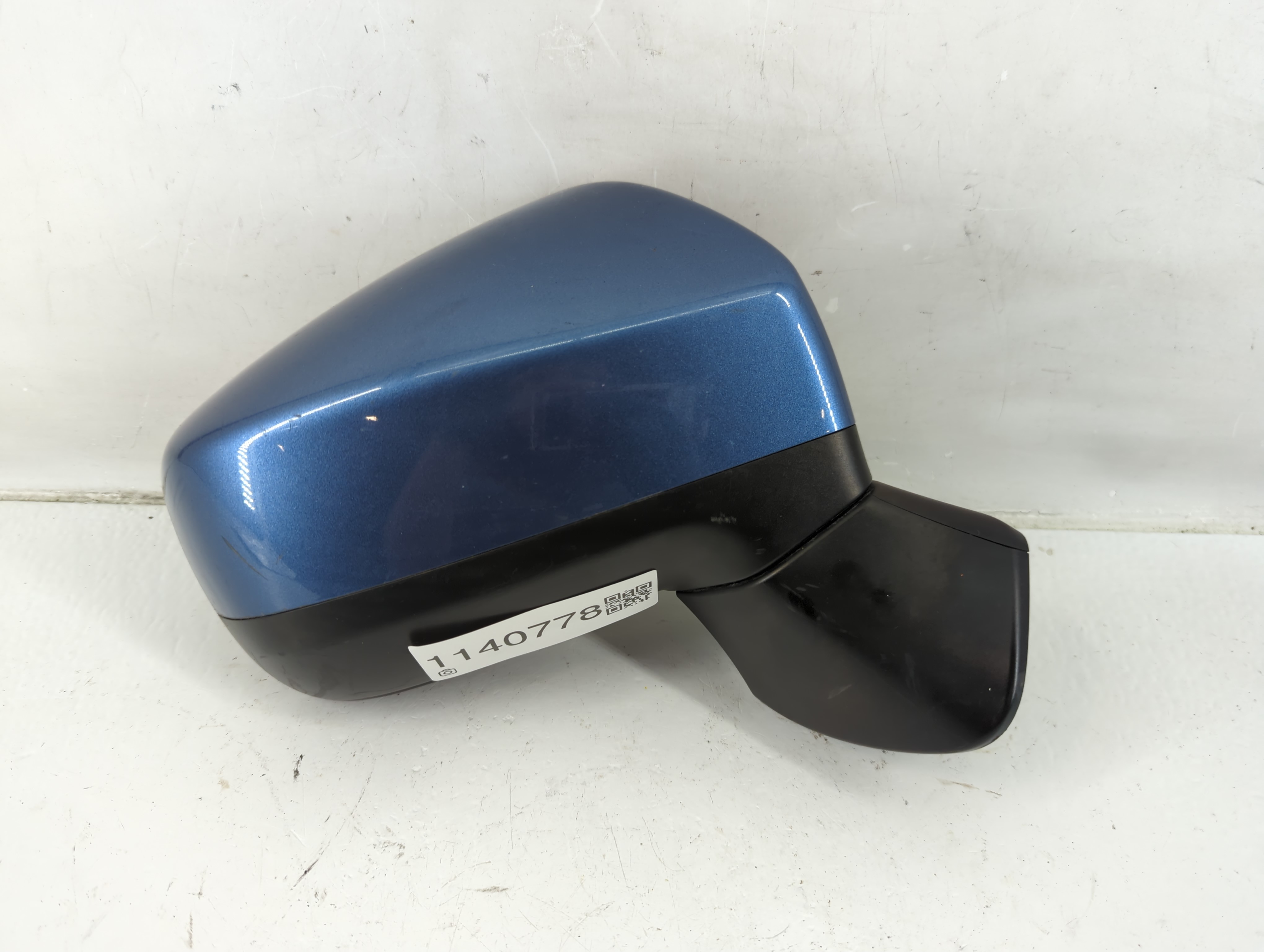 Picture of 2018 Subaru Xv Passenger Right Side View Power Door Mirror Blue 1140778