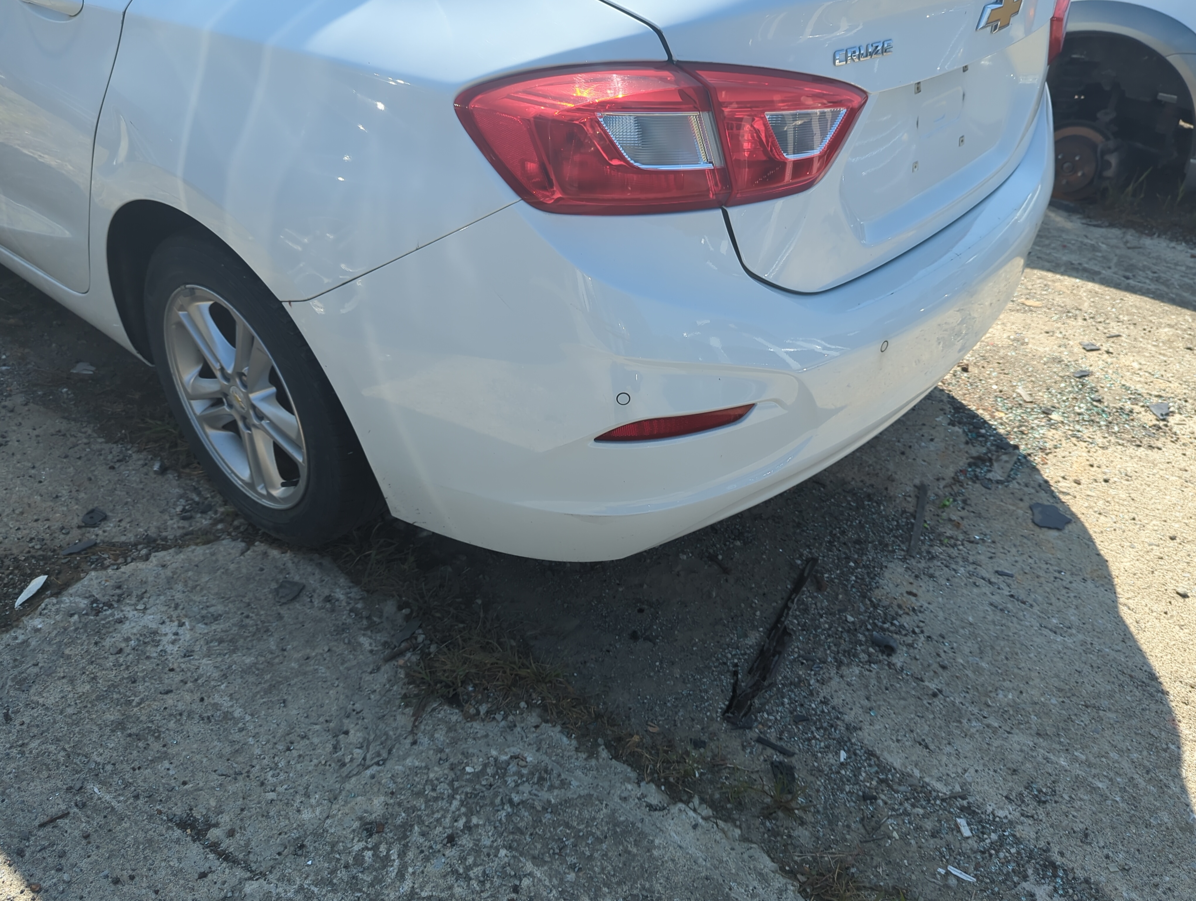 Picture of 2016-2019 Chevrolet Cruze Rear Bumper Assembly Oem 1140871