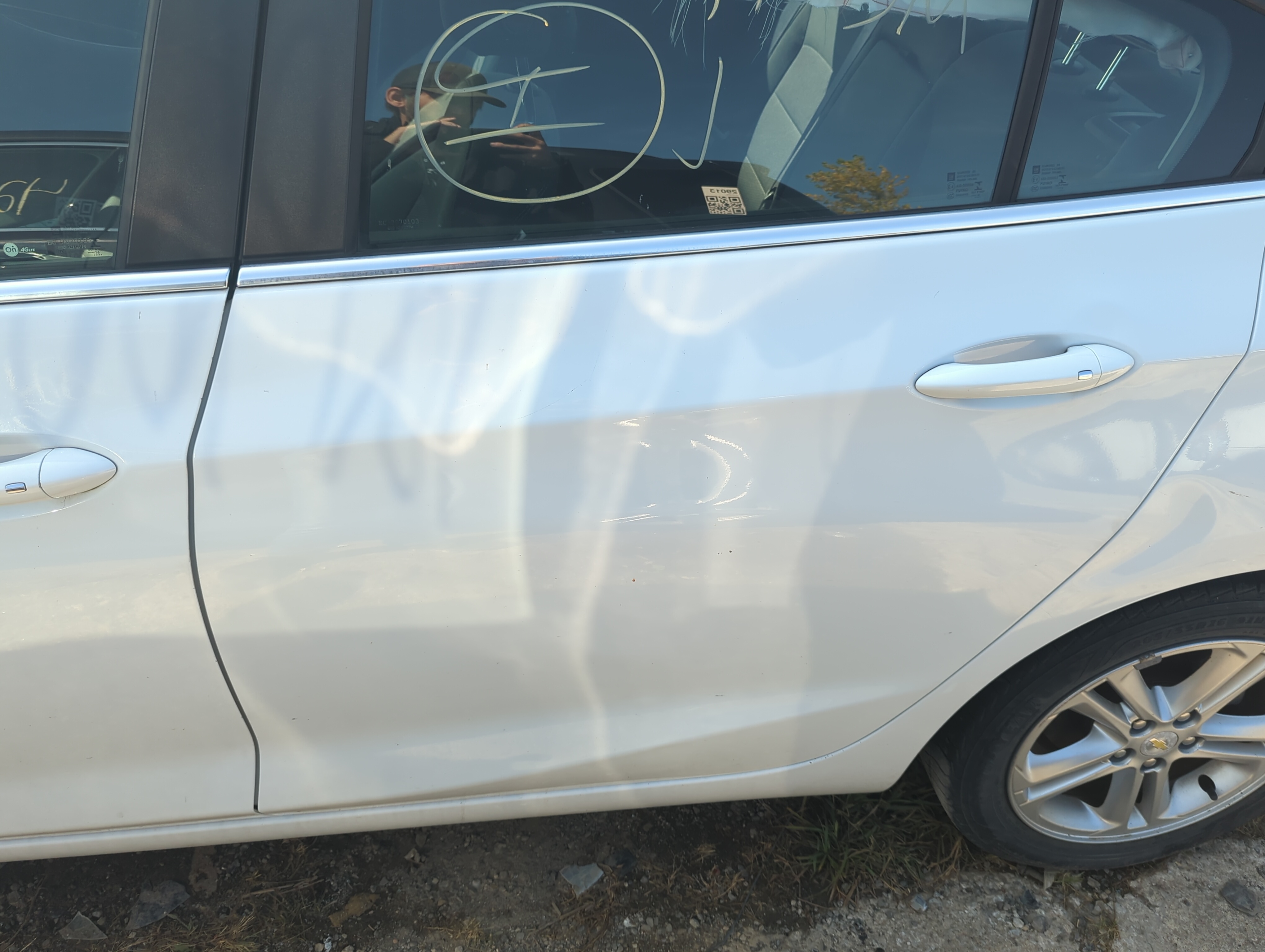 Picture of 2016-2019 Chevrolet Cruze Driver Rear Door Oem 1140882