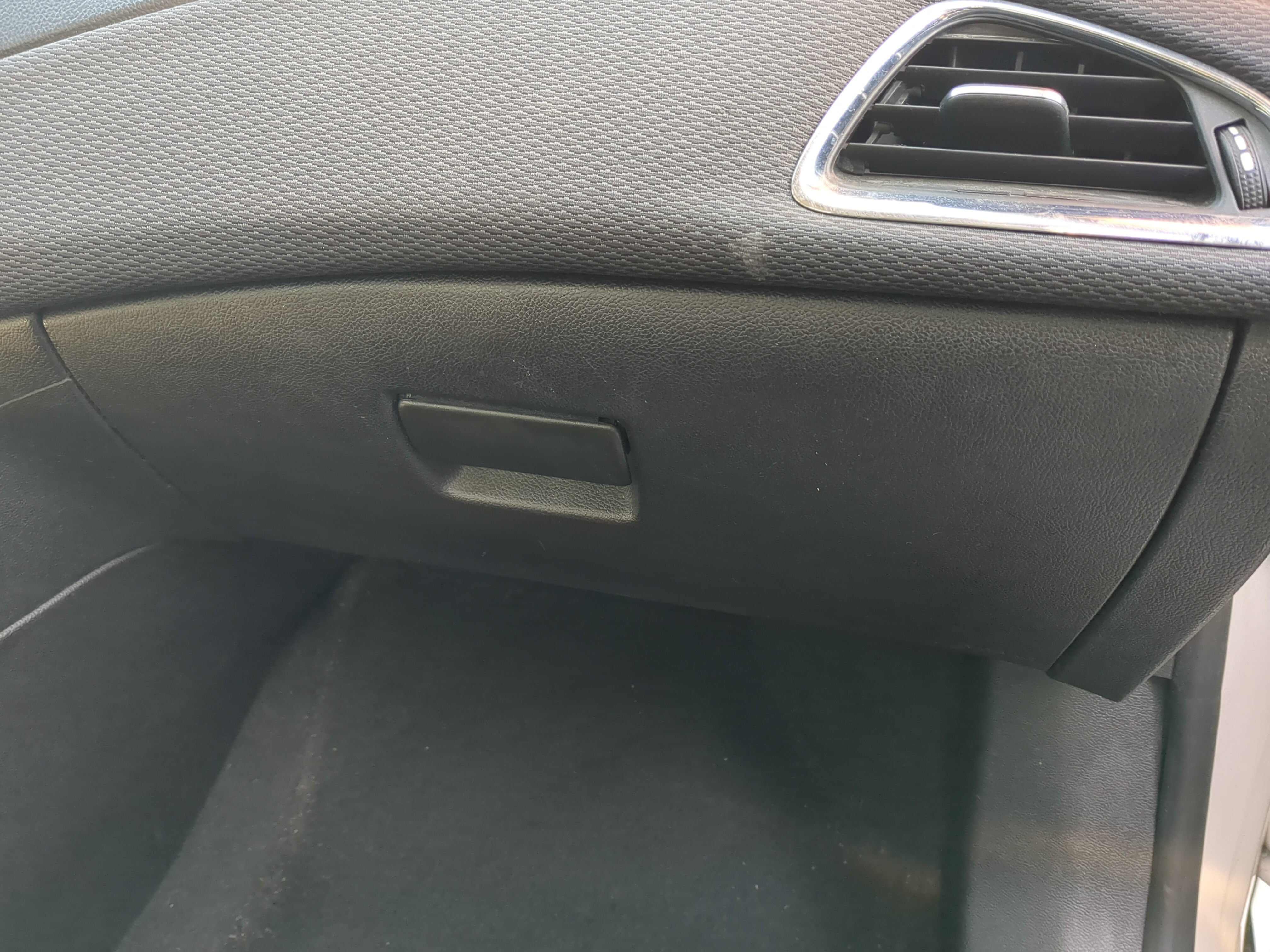 2016 Chevrolet Cruze Passenger Glove Box Door Storage Compartment 1140959 - Oemusedautoparts1.com
