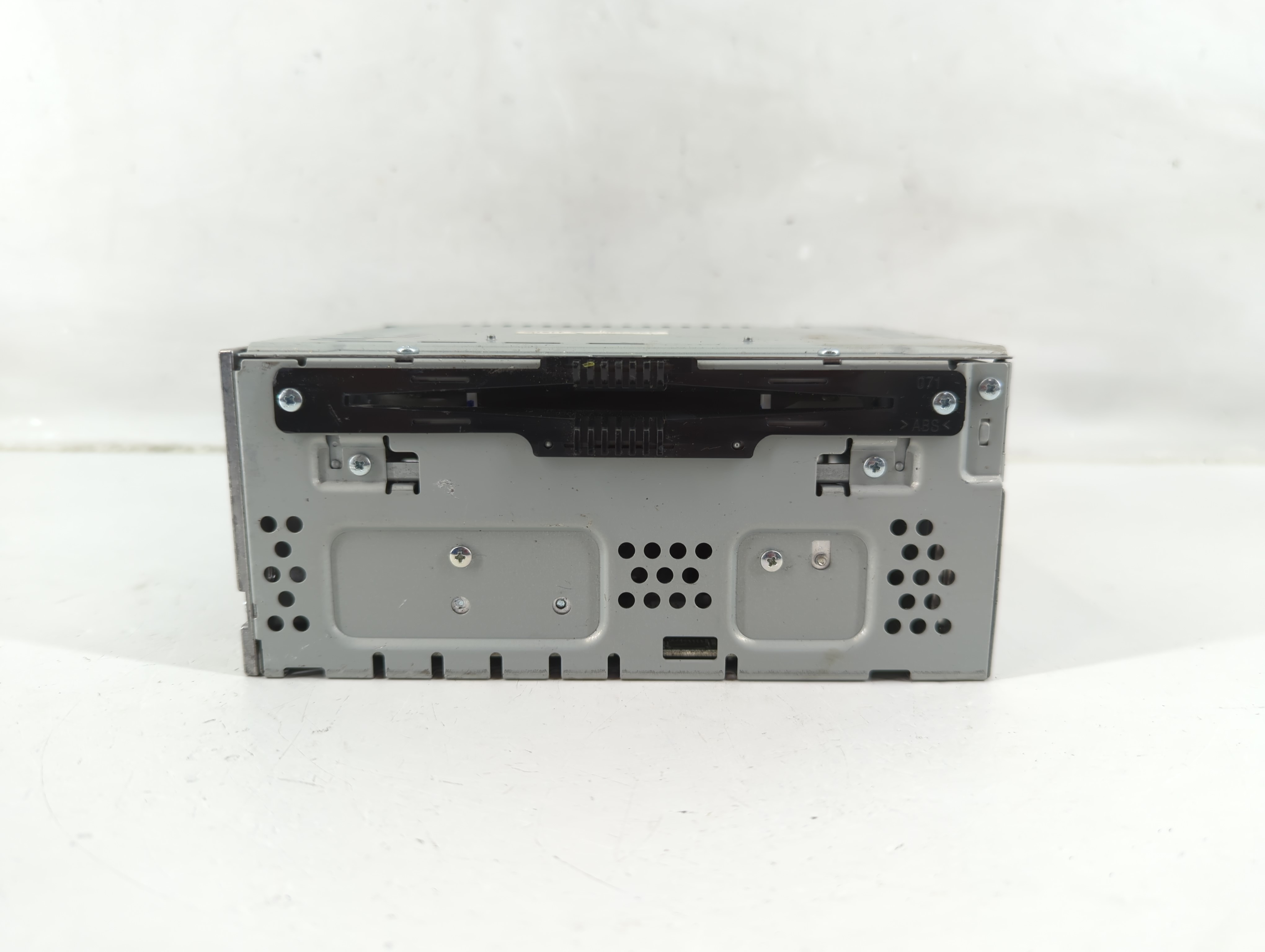 2015-2015 Ford Taurus Am Fm Cd Player Radio Receiver 1140989 - Oemusedautoparts1.com