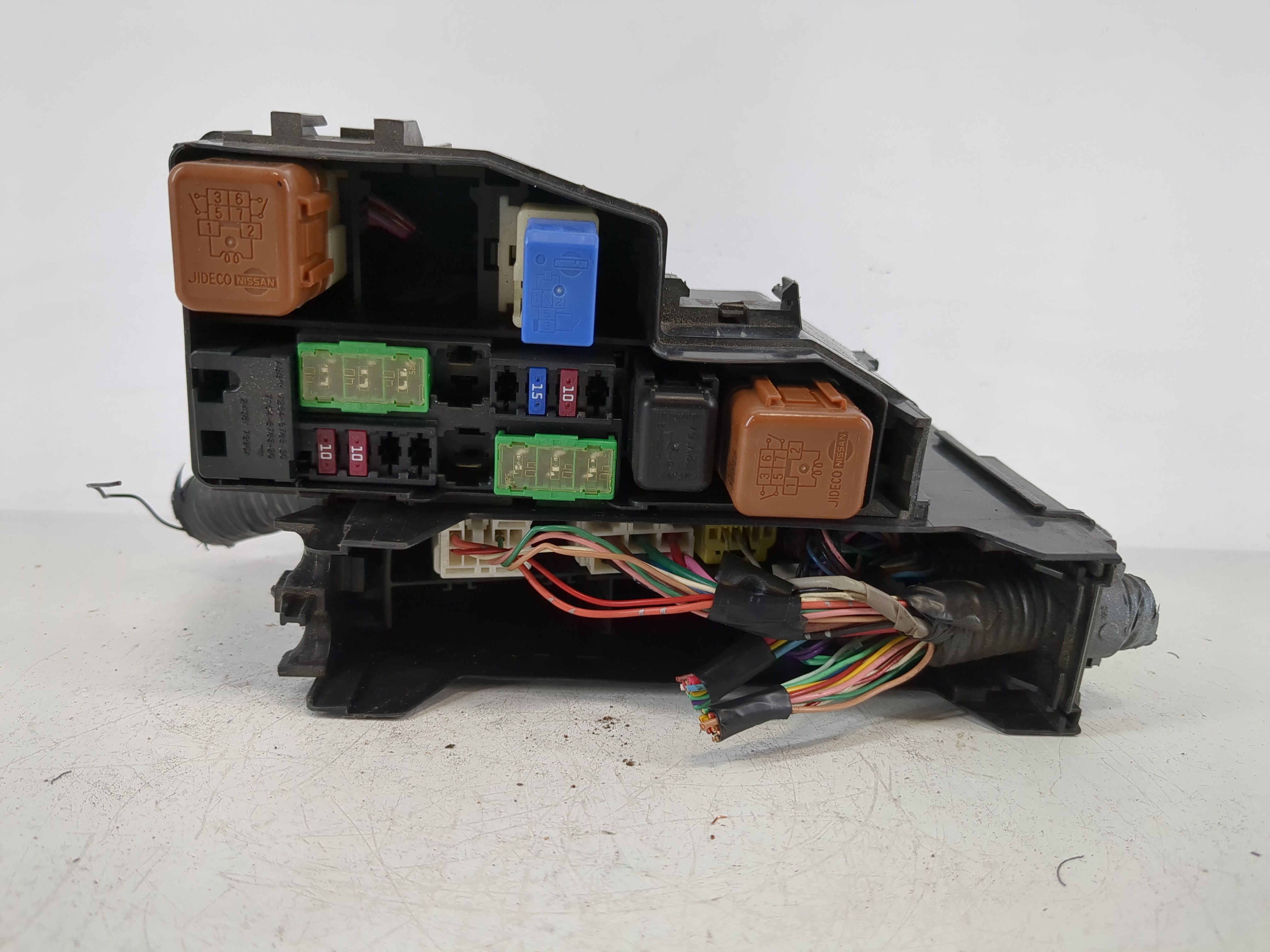 Picture of 2015-2015 Nissan Altima Fusebox Fuse Box Relay Module 7254-5763-30 1141000