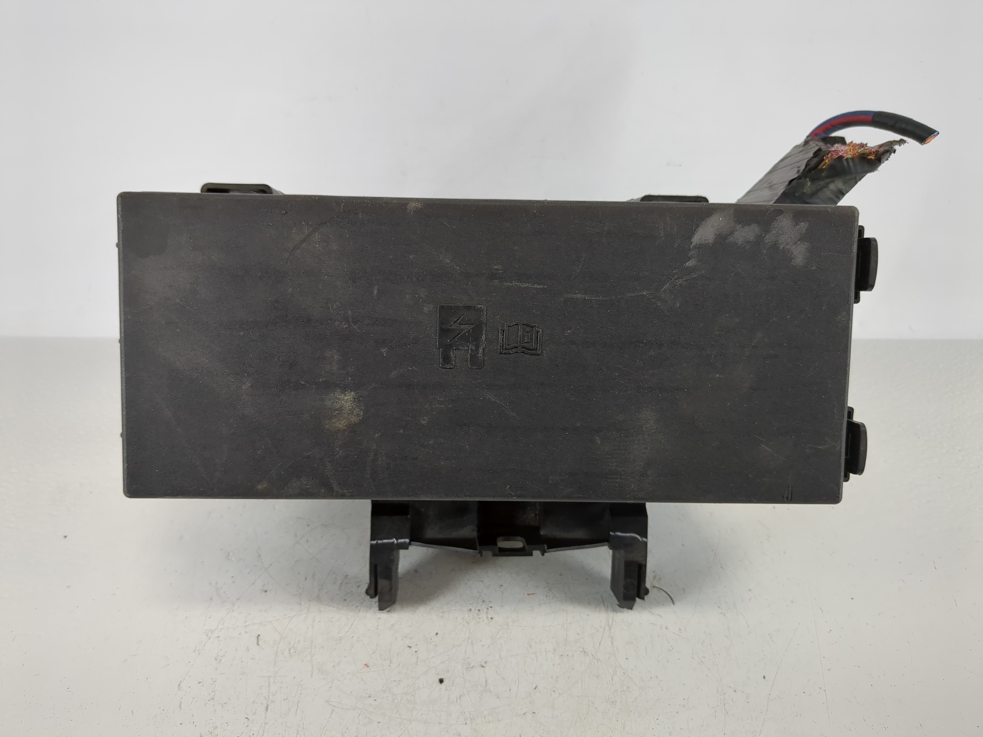 2014-2015 Ford Explorer Fusebox Fuse Box Relay Module Bt4t-14a003-aa 1141002 - Oemusedautoparts1.com