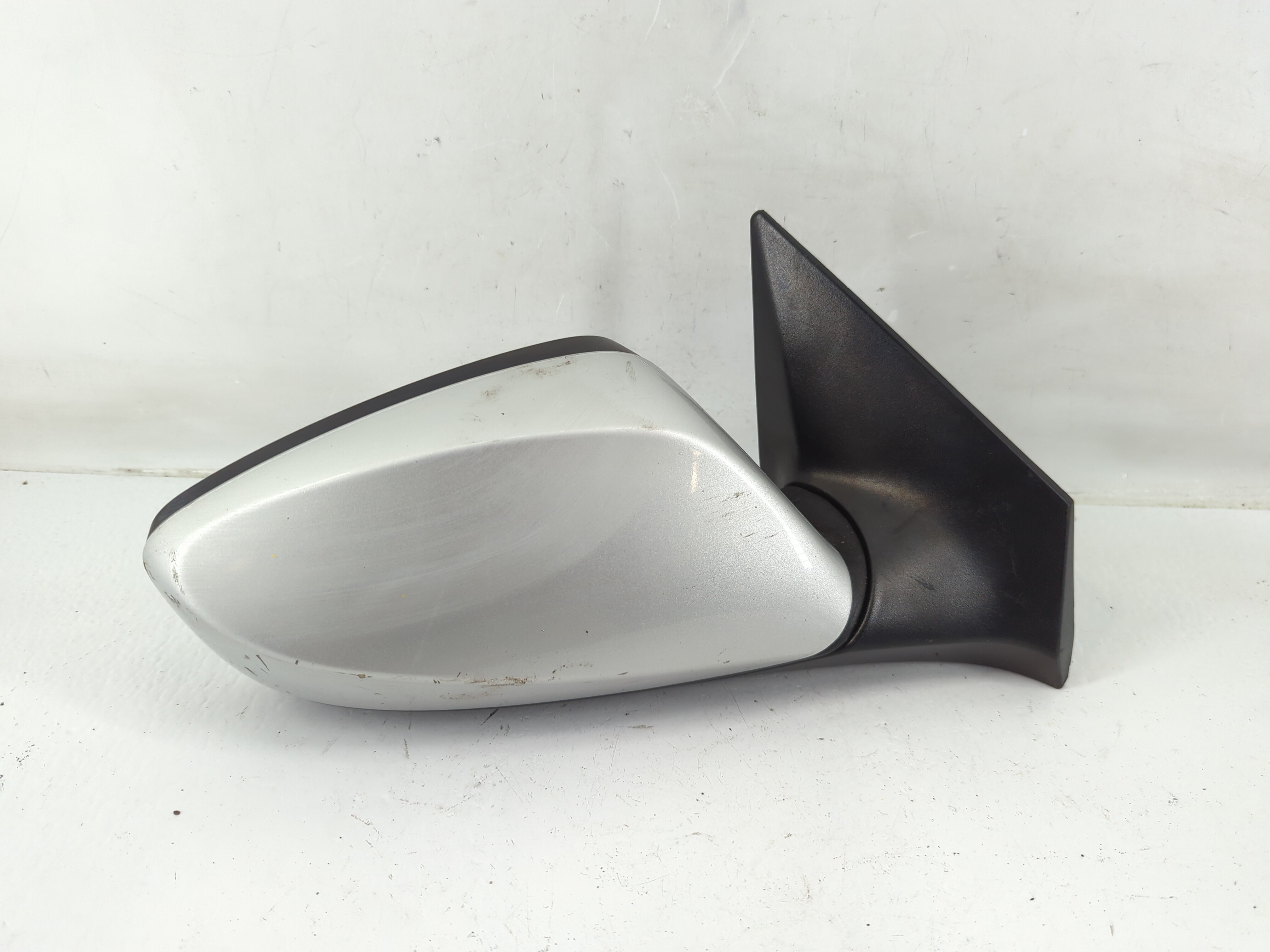 Picture of 2015-2016 Hyundai Elantra Passenger Right Side View Power Door Mirror 1141219