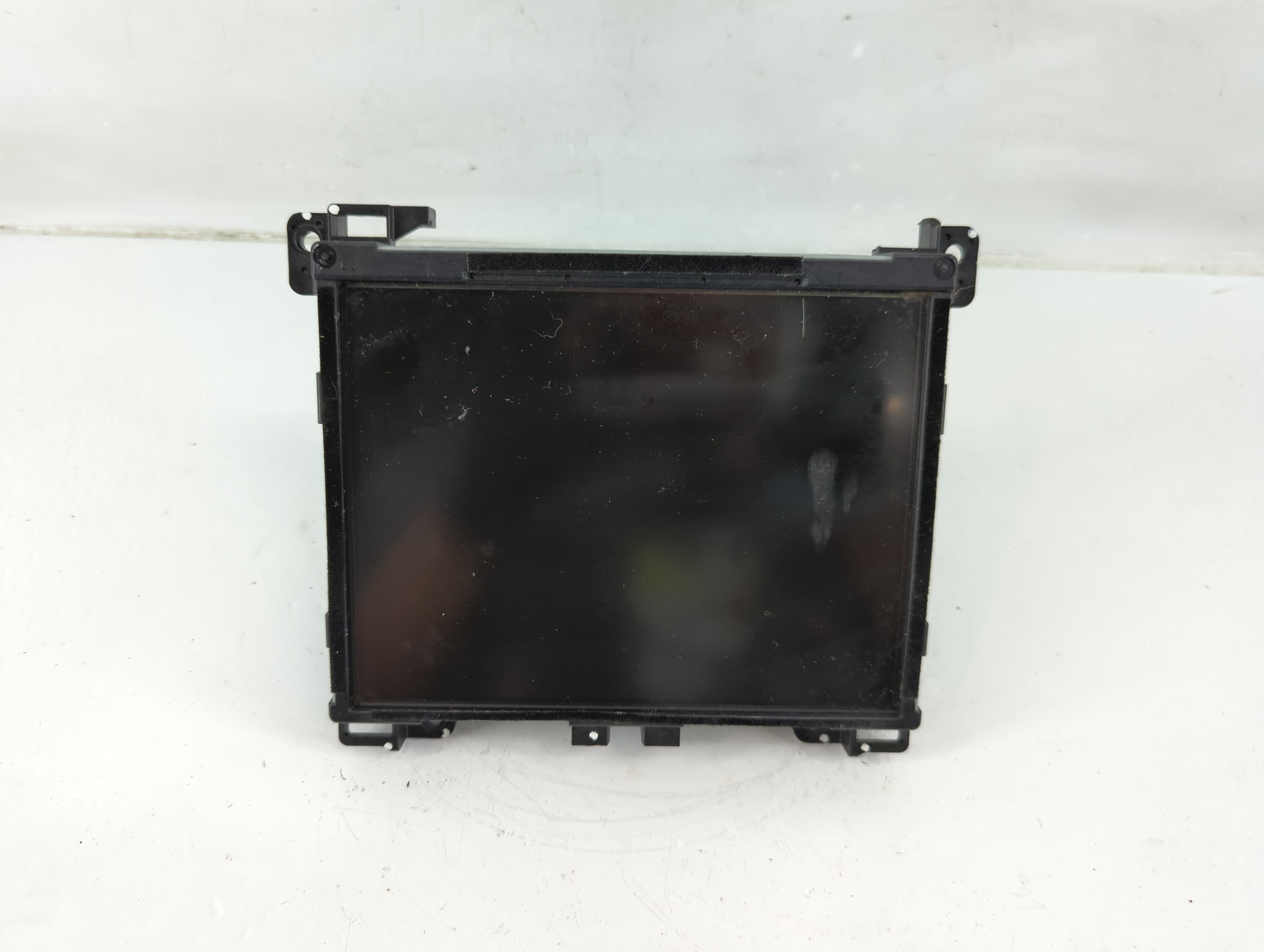 2015-2015 Chrysler 300 Am Fm Cd Player Radio Receiver 1141241 - Oemusedautoparts1.com
