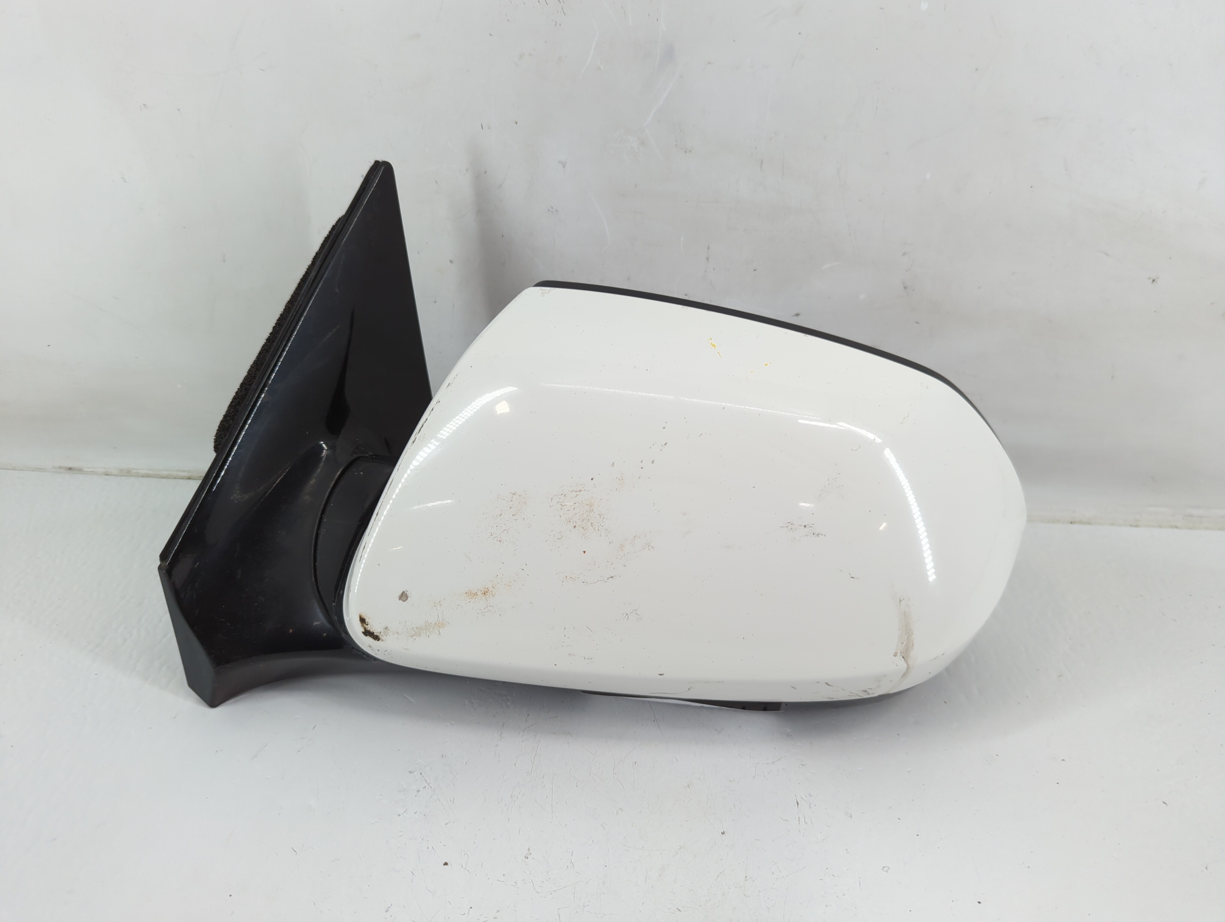 Picture of 2013-2016 Hyundai Santa Fe Driver Left Side View Power Door Mirror White 1141297