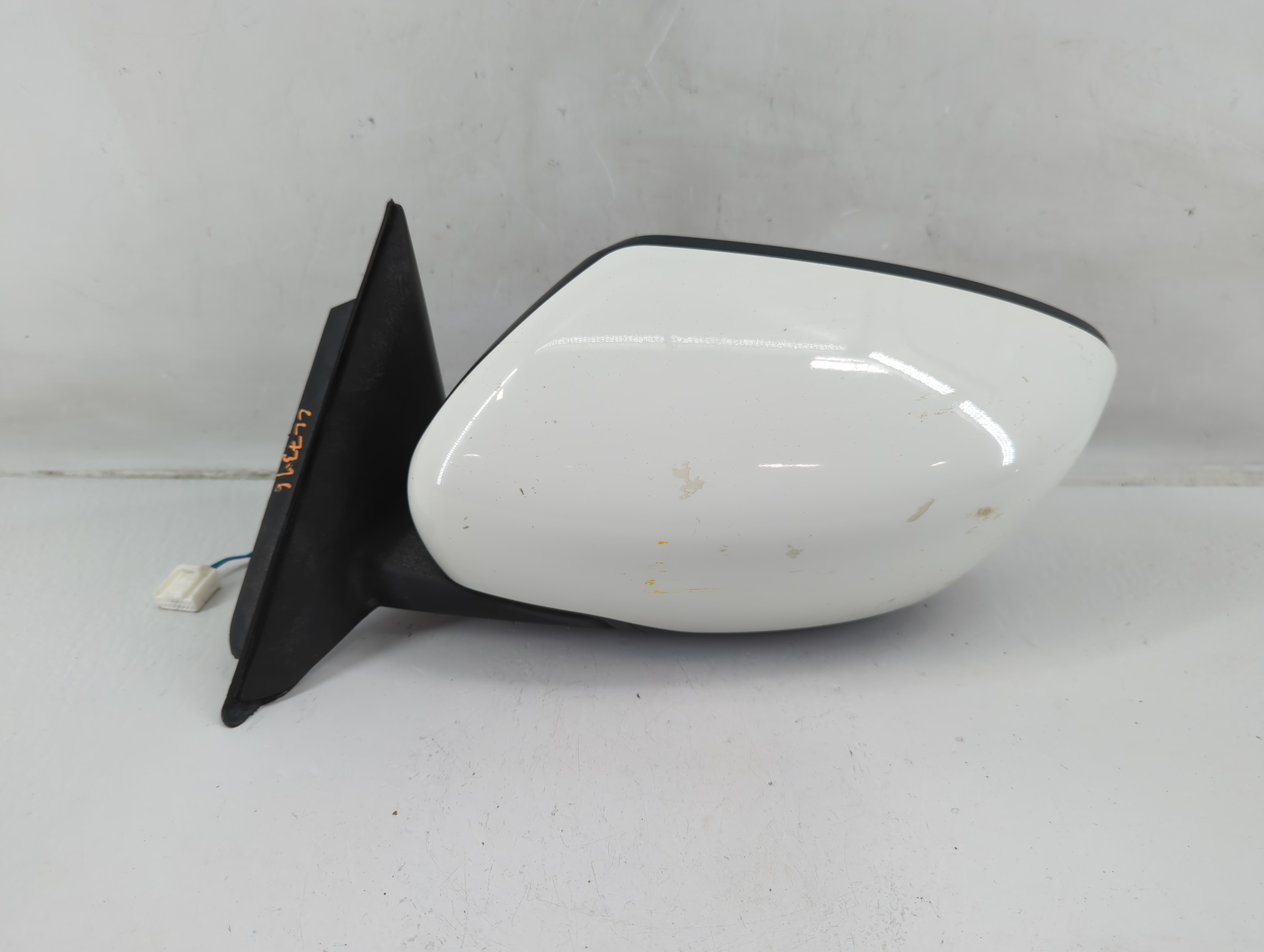 Picture of 2017-2020 Nissan Rogue Driver Left Side View Power Door Mirror White 1141301
