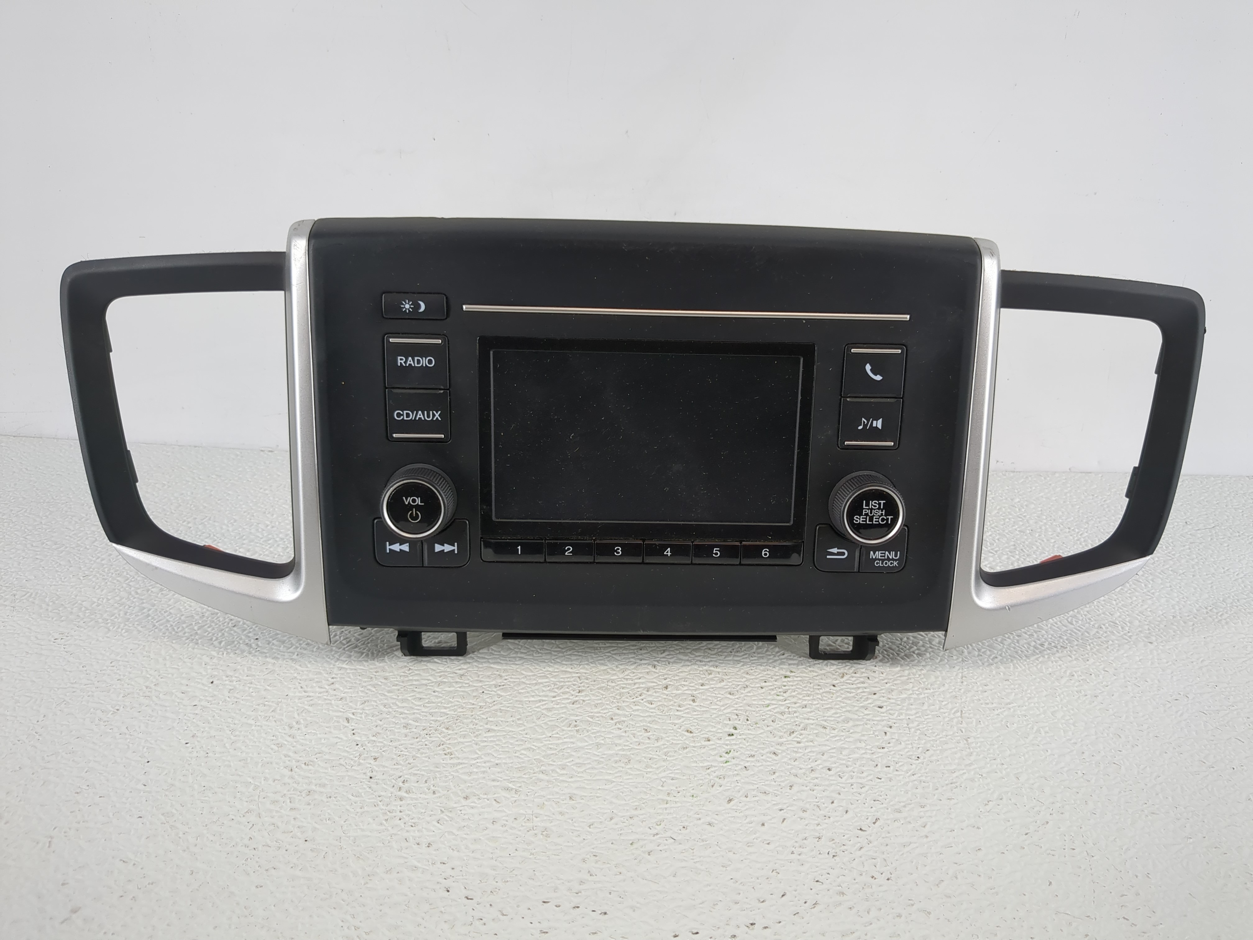2017-2018 Honda Ridgeline Am Fm Cd Player Radio Receiver 1141327 - Oemusedautoparts1.com