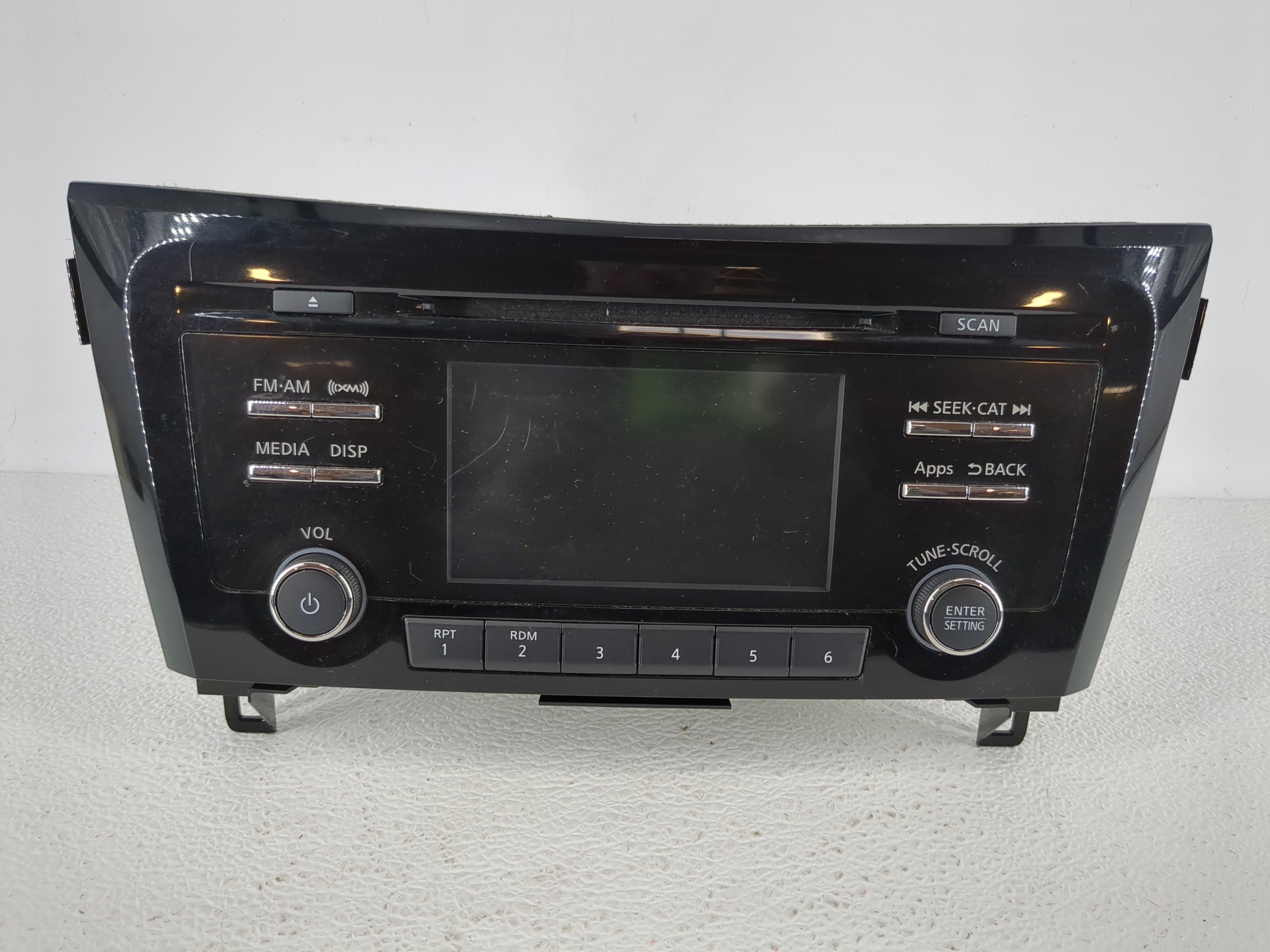 2015-2016 Nissan Rogue Am Fm Cd Player Radio Receiver 1141568 - Oemusedautoparts1.com