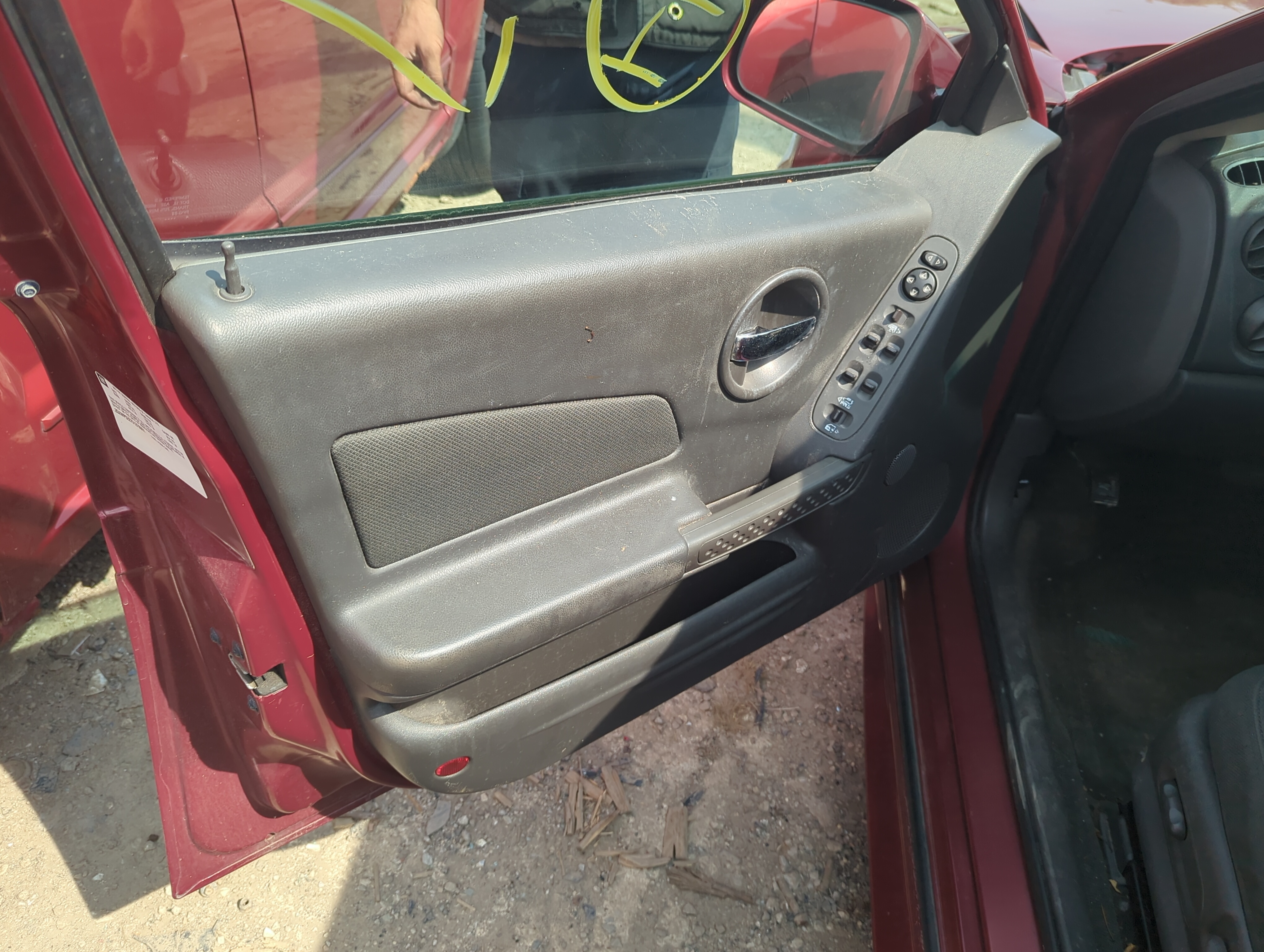 2005 Pontiac Grand Prix Front Left Driver Interior Door Panel Trim 1141699 - Oemusedautoparts1.com