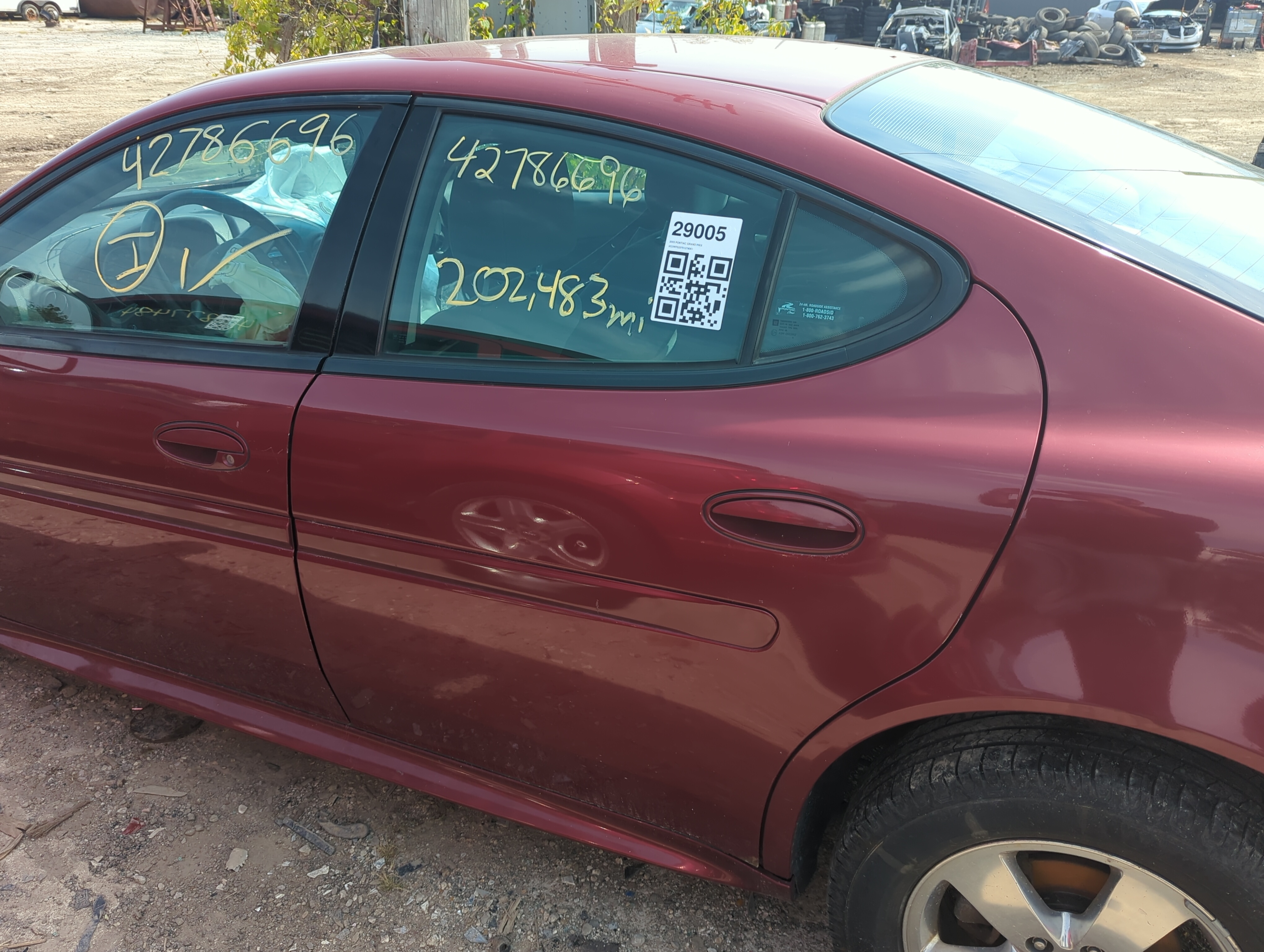 Picture of 2004-2008 Pontiac Grand Prix Driver Rear Door Oem 1141717