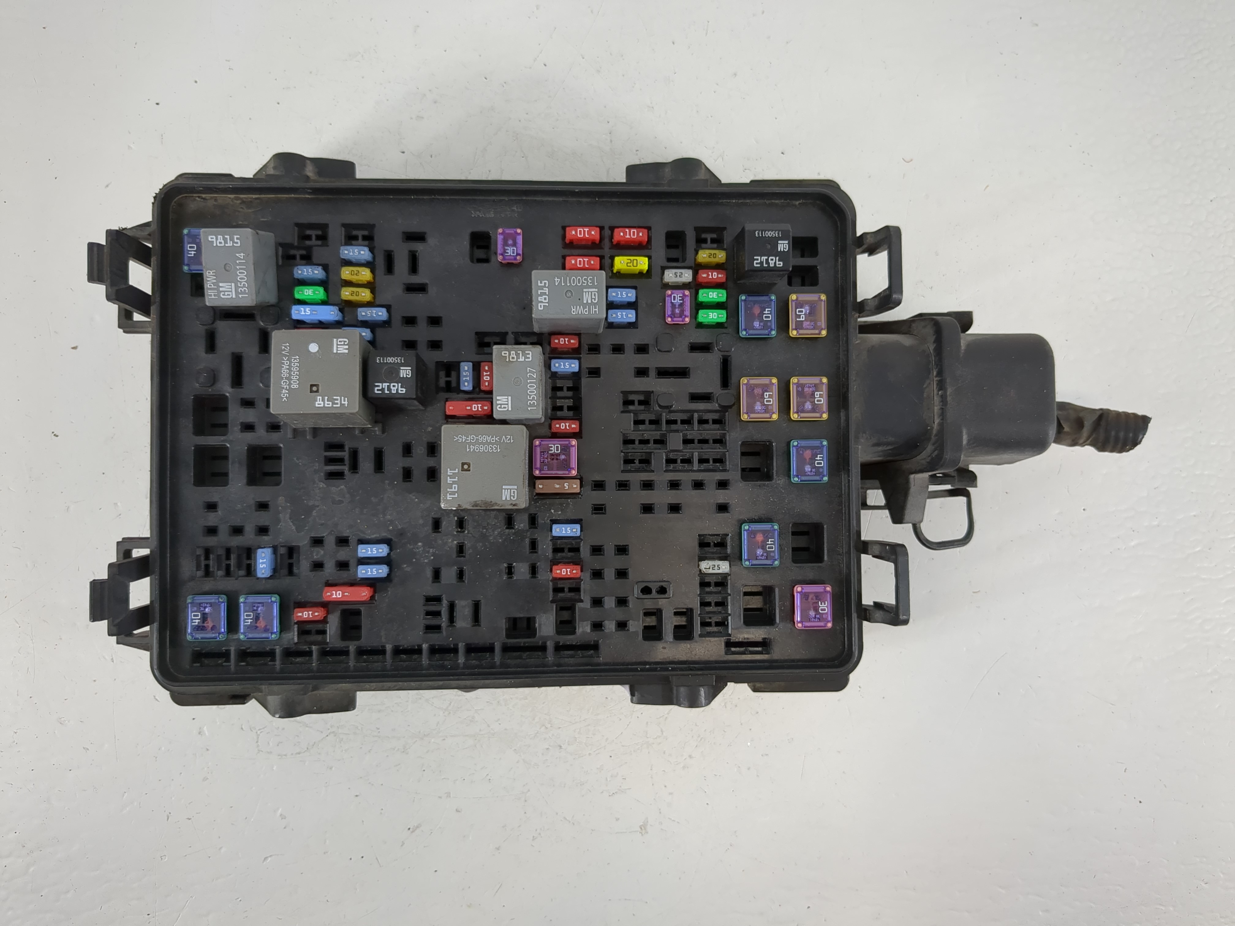 2016-2017 Chevrolet Silverado 1500 Fusebox Fuse Box Relay Module 1141719 - Oemusedautoparts1.com