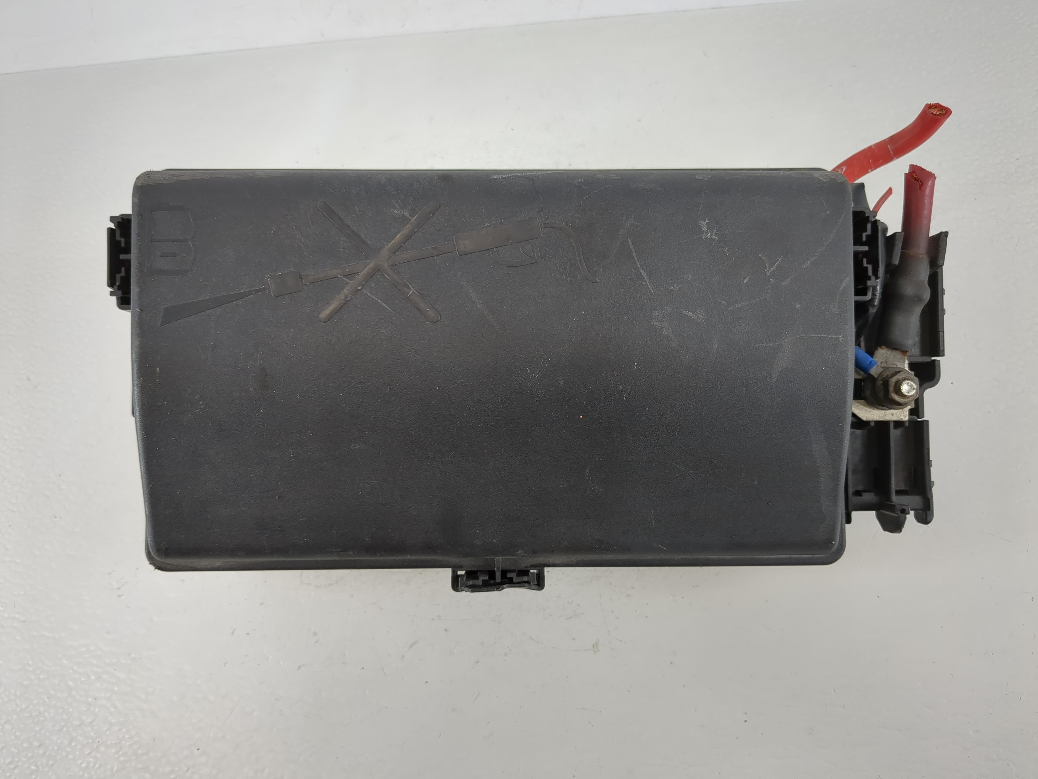 Picture of 2014-2016 Chevrolet Malibu Fusebox Fuse Box Relay Module 23424337 1141722