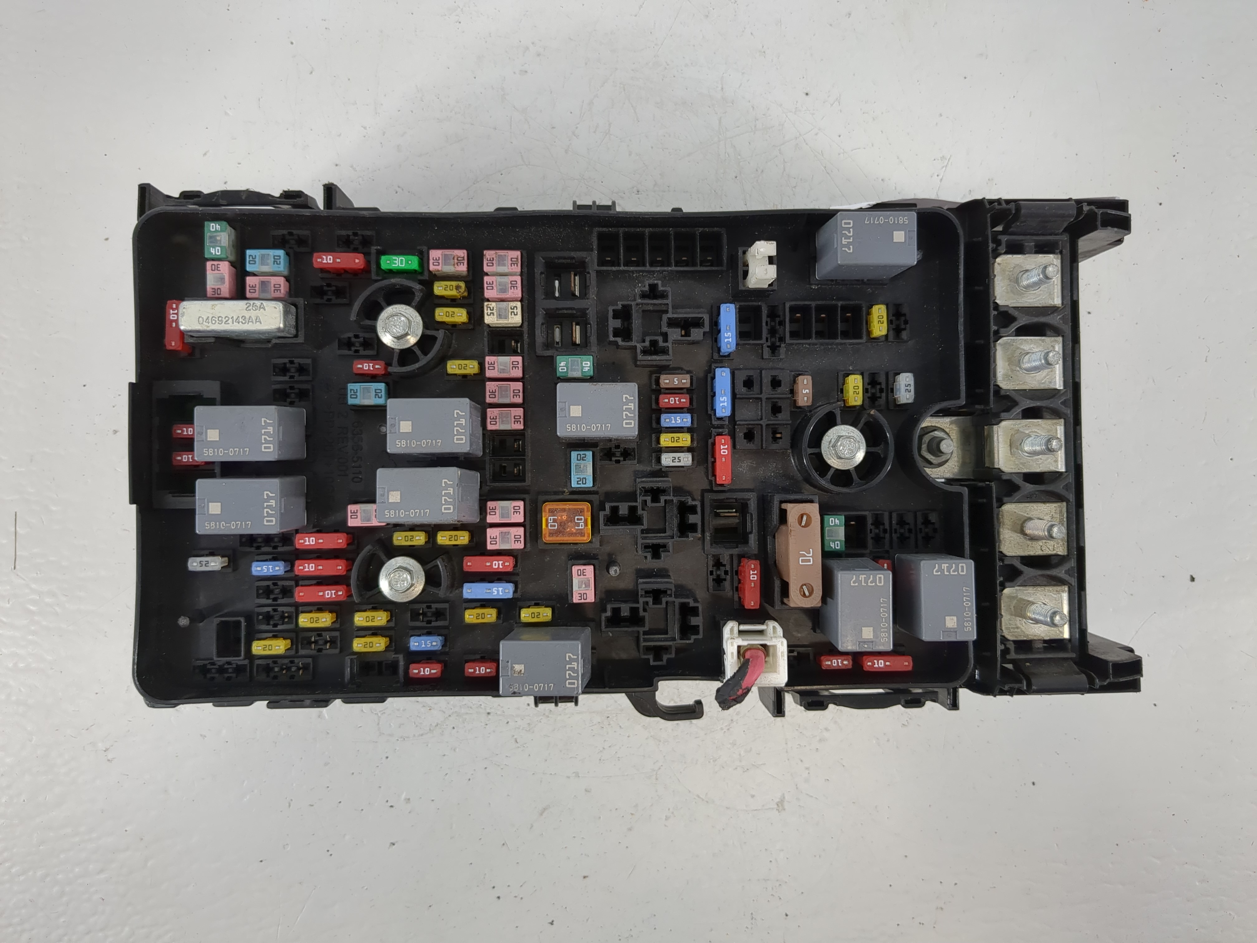 Picture of 2015-2015 Jeep Cherokee Fusebox Fuse Box Relay Module Tipm 68235115ab 1141726