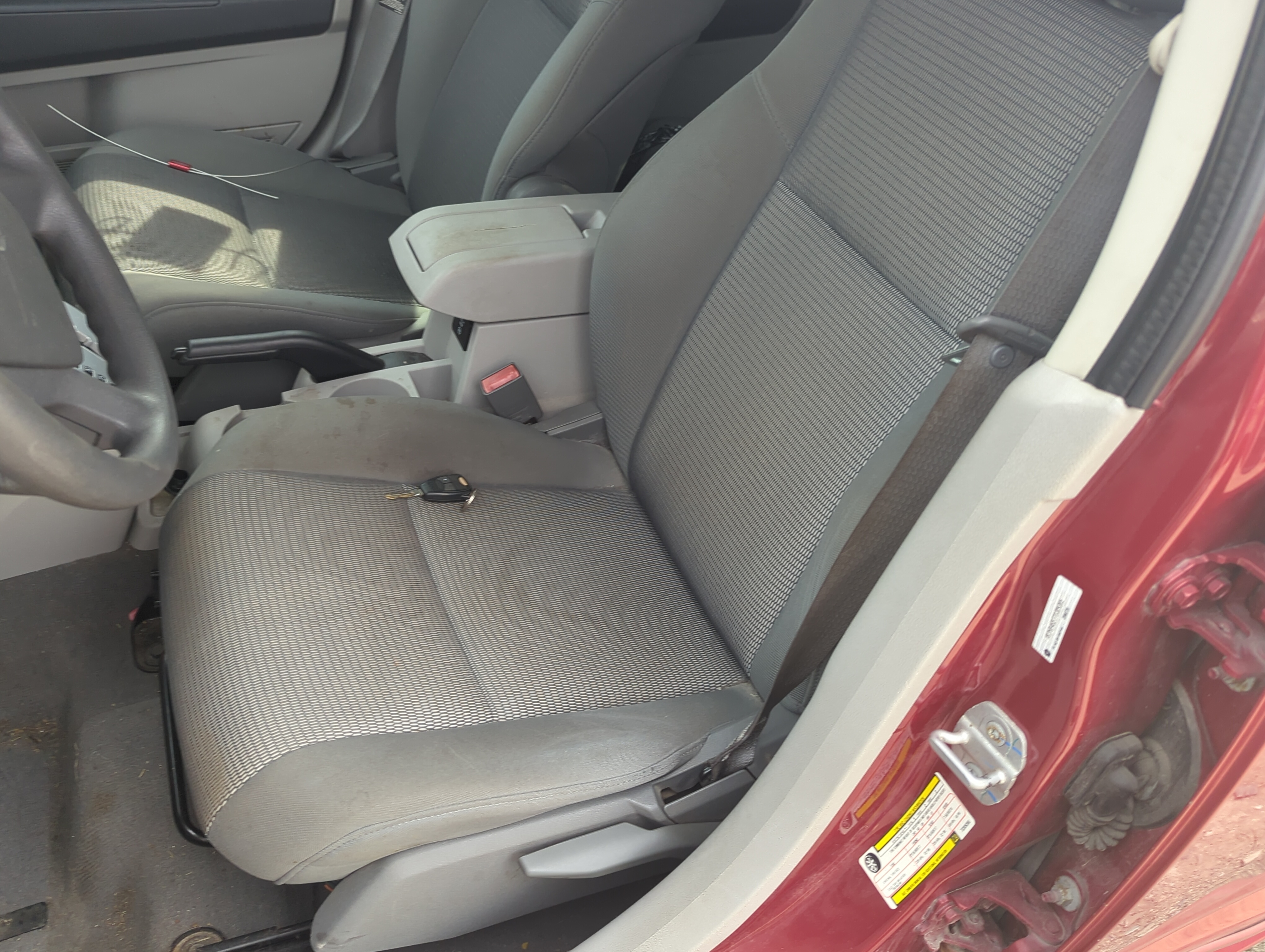 2007-2007 Dodge Caliber Driver Front Seat Oem 1141905 - Oemusedautoparts1.com
