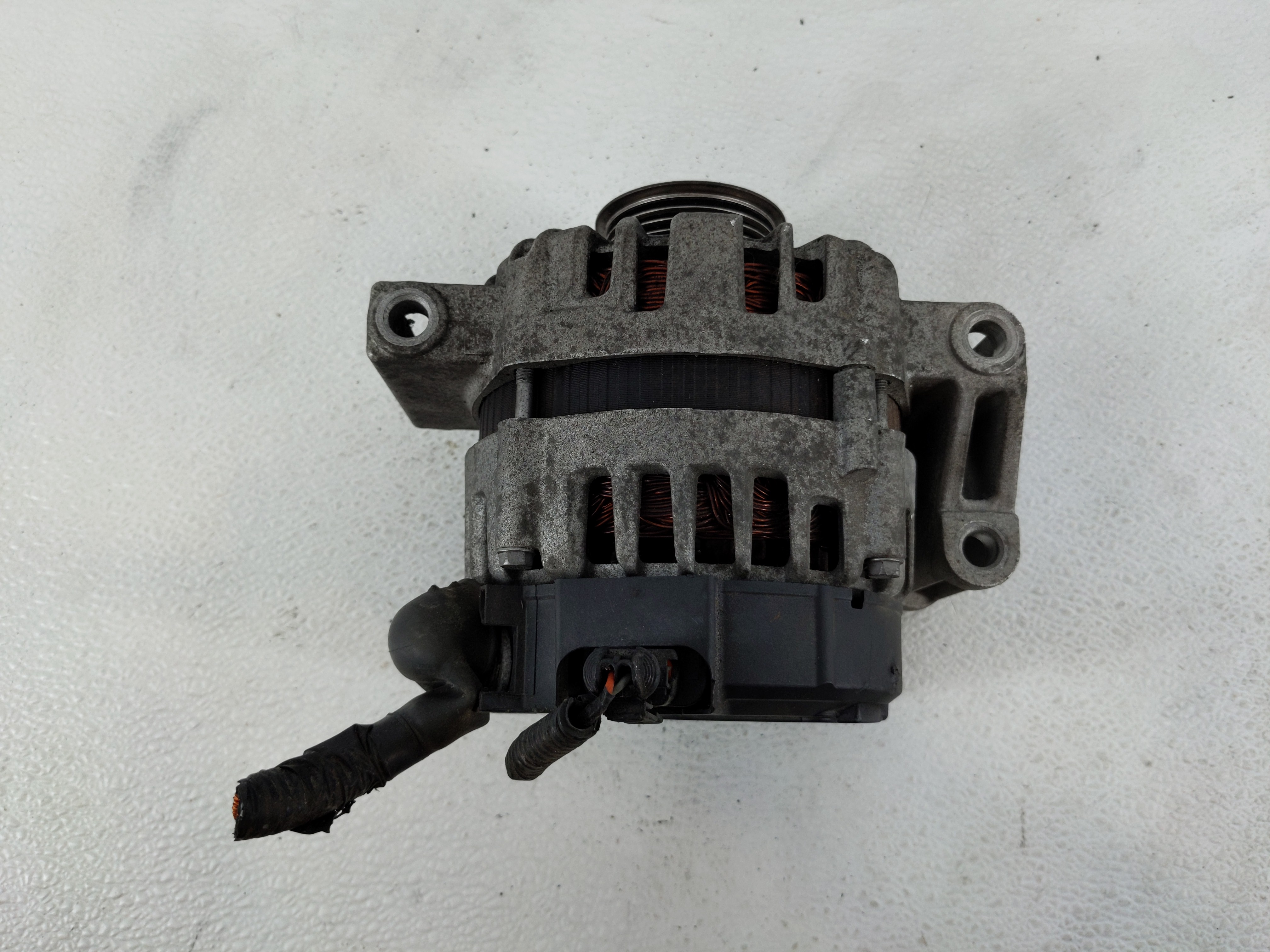 Picture of 2012 Chevrolet Captiva Sport Alternator Generator Charging Assembly Engine Oem 1141947