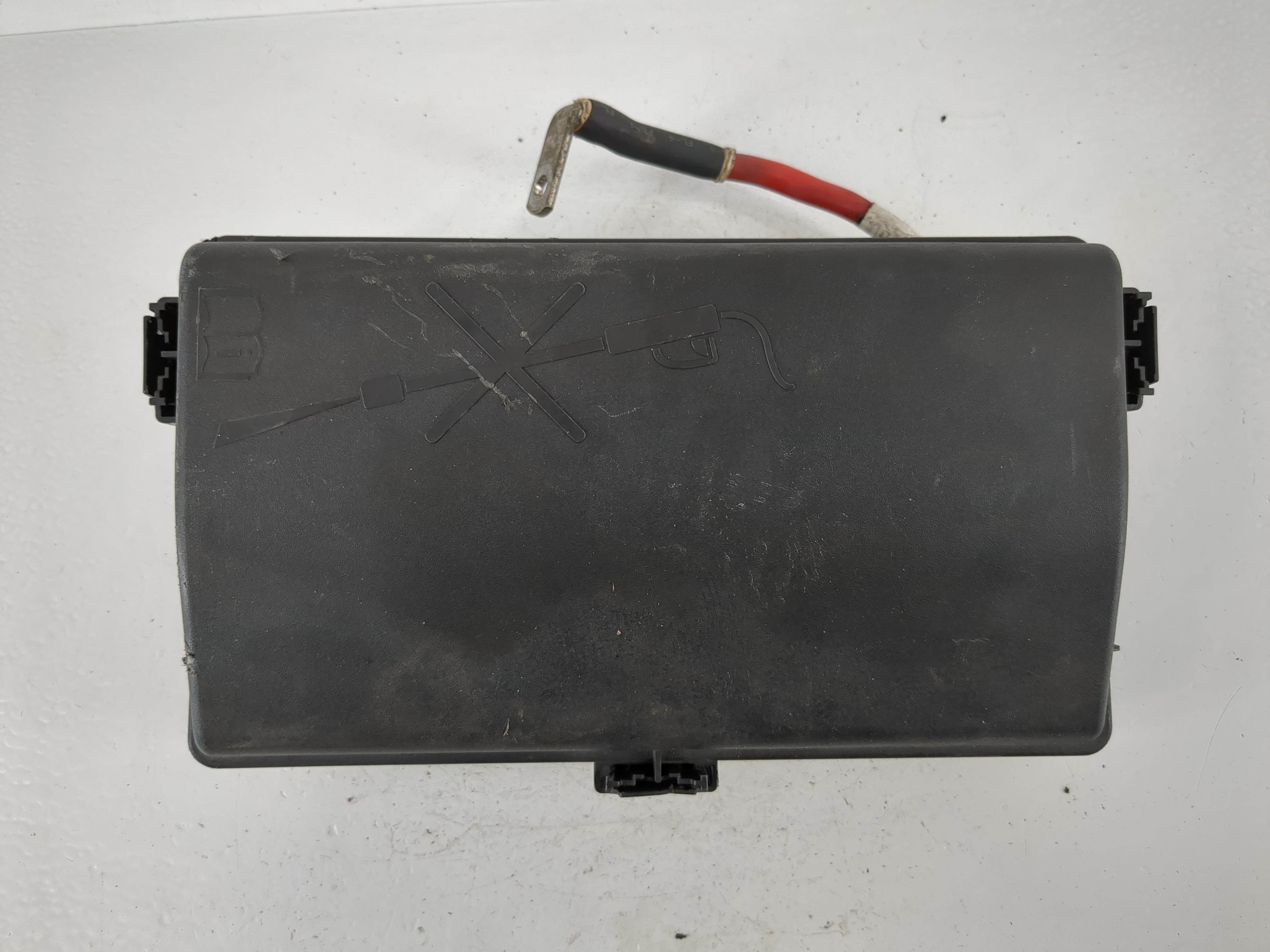 Picture of 2011-2011 Buick Regal Fusebox Fuse Box Relay Module 13275887 09 1141977