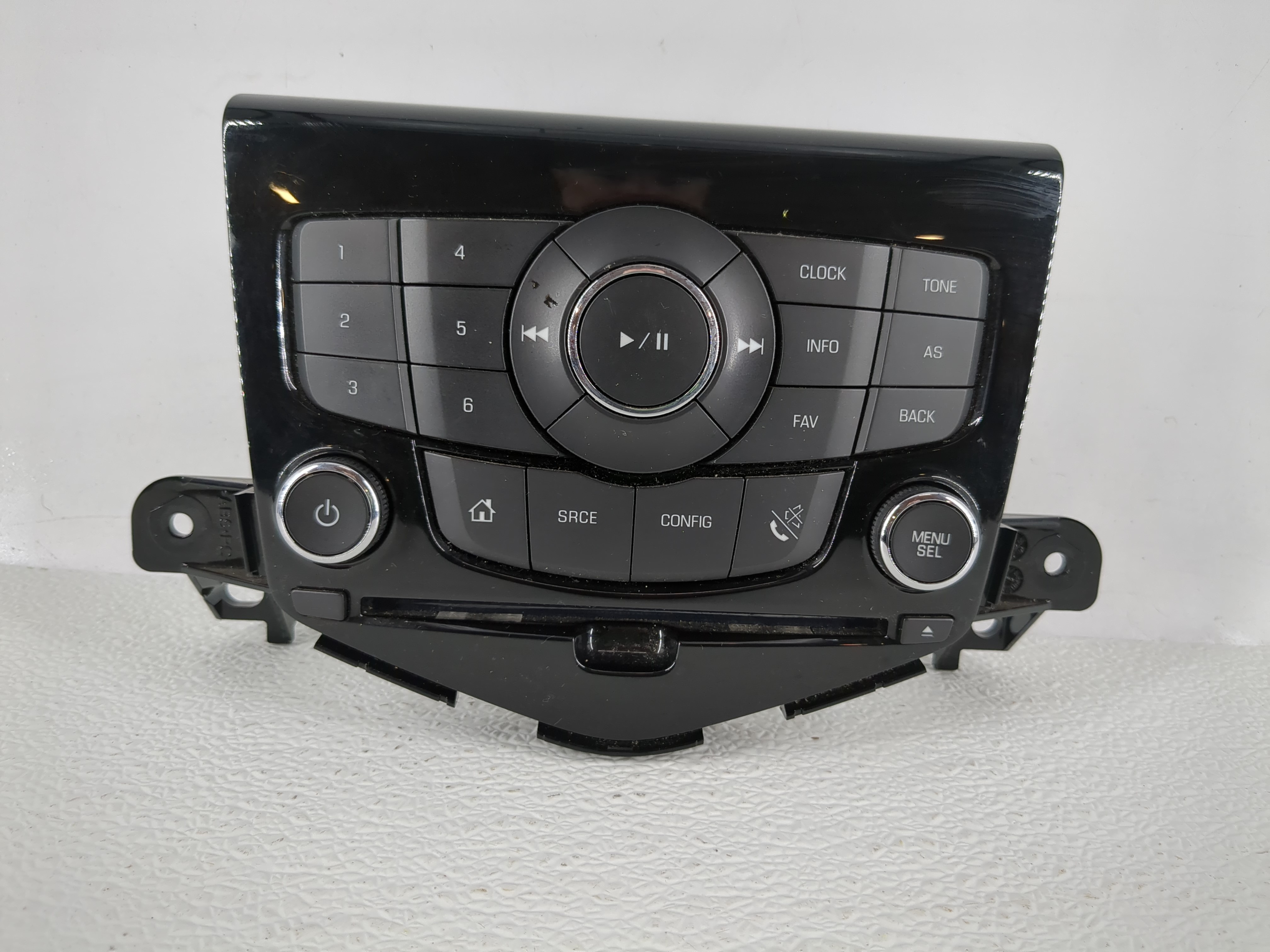 2013-2016 Chevrolet Cruze Am Fm Cd Player Radio Receiver 1141990 - Oemusedautoparts1.com