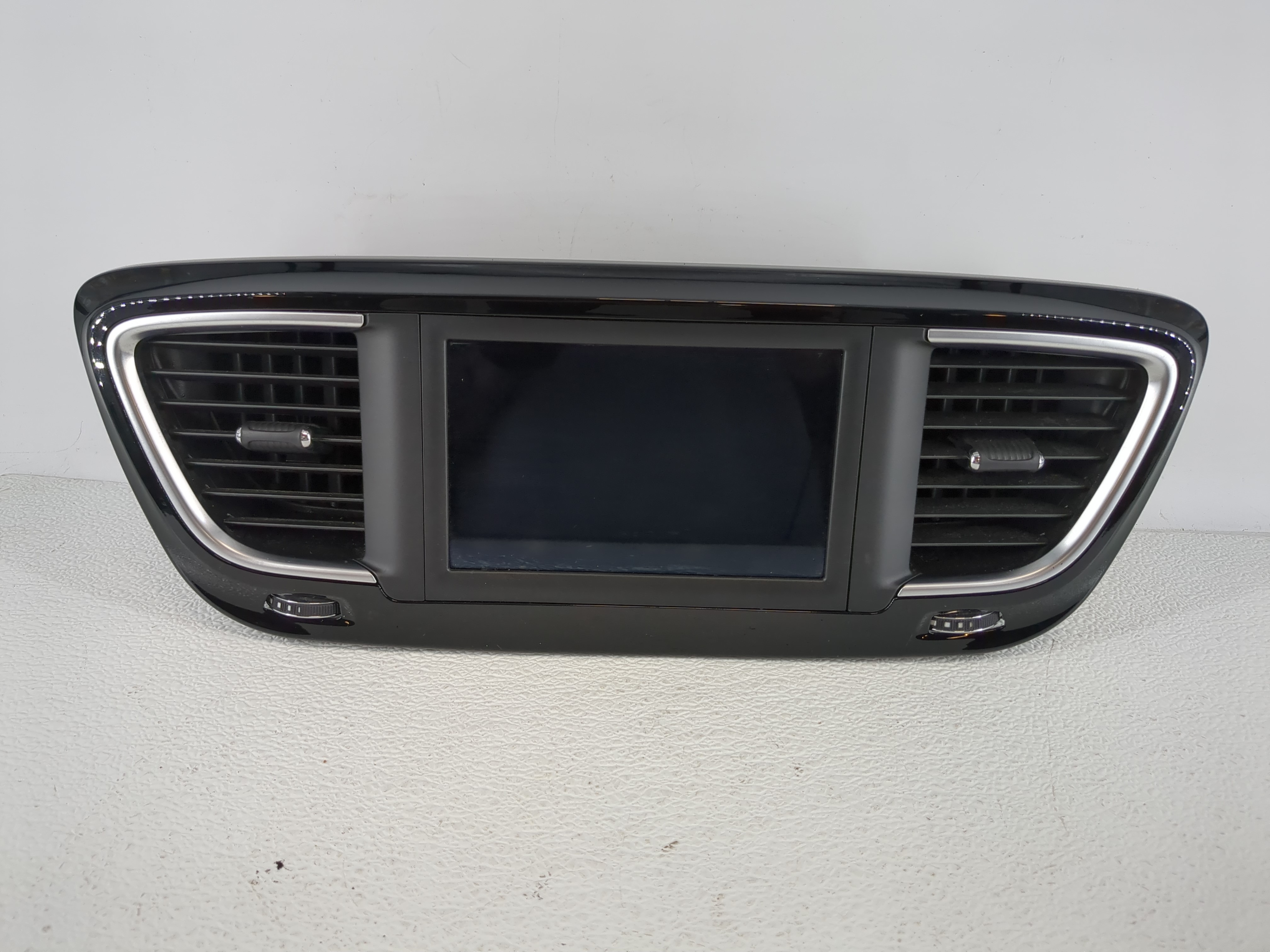 2021-2021 Chrysler Pacifica Am Fm Cd Player Radio Receiver 1142071 - Oemusedautoparts1.com
