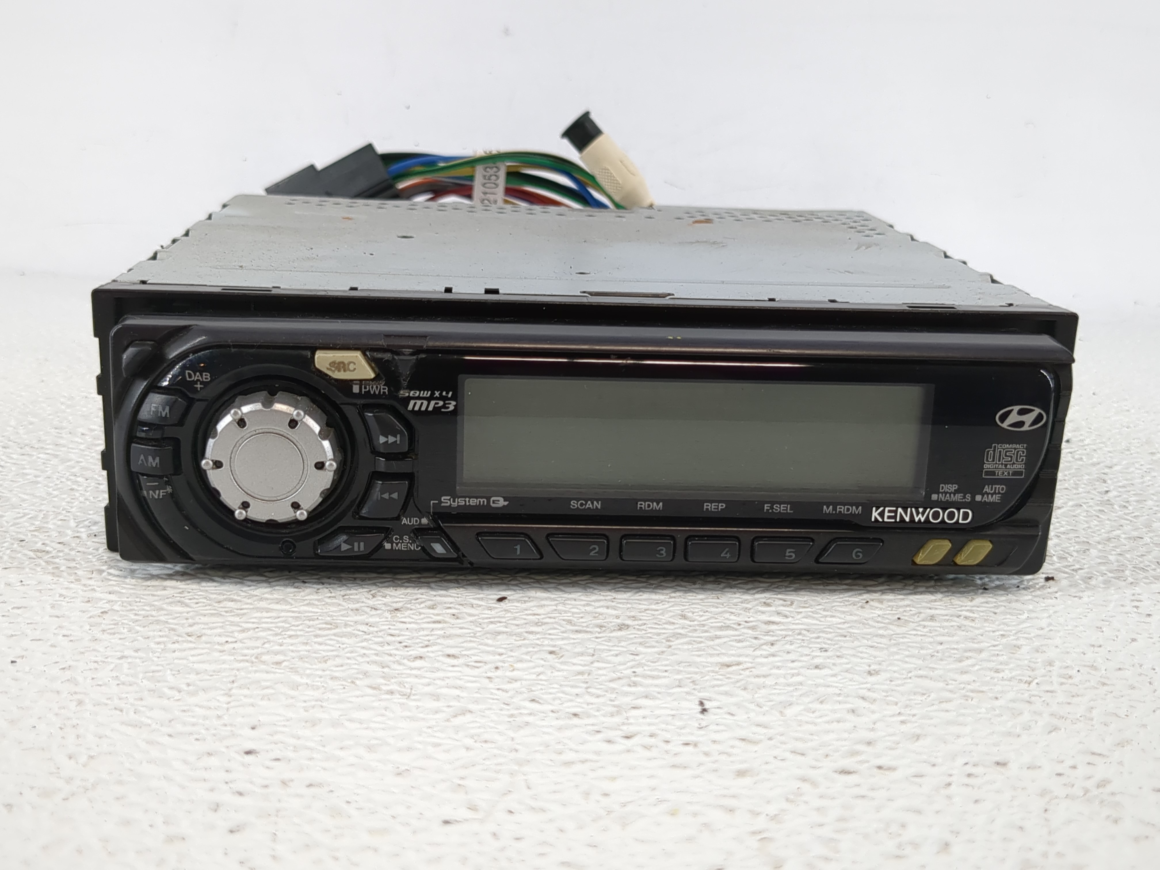Picture of 2004-2006 Hyundai Elantra Am Fm Cd Player Radio Receiver 1142093