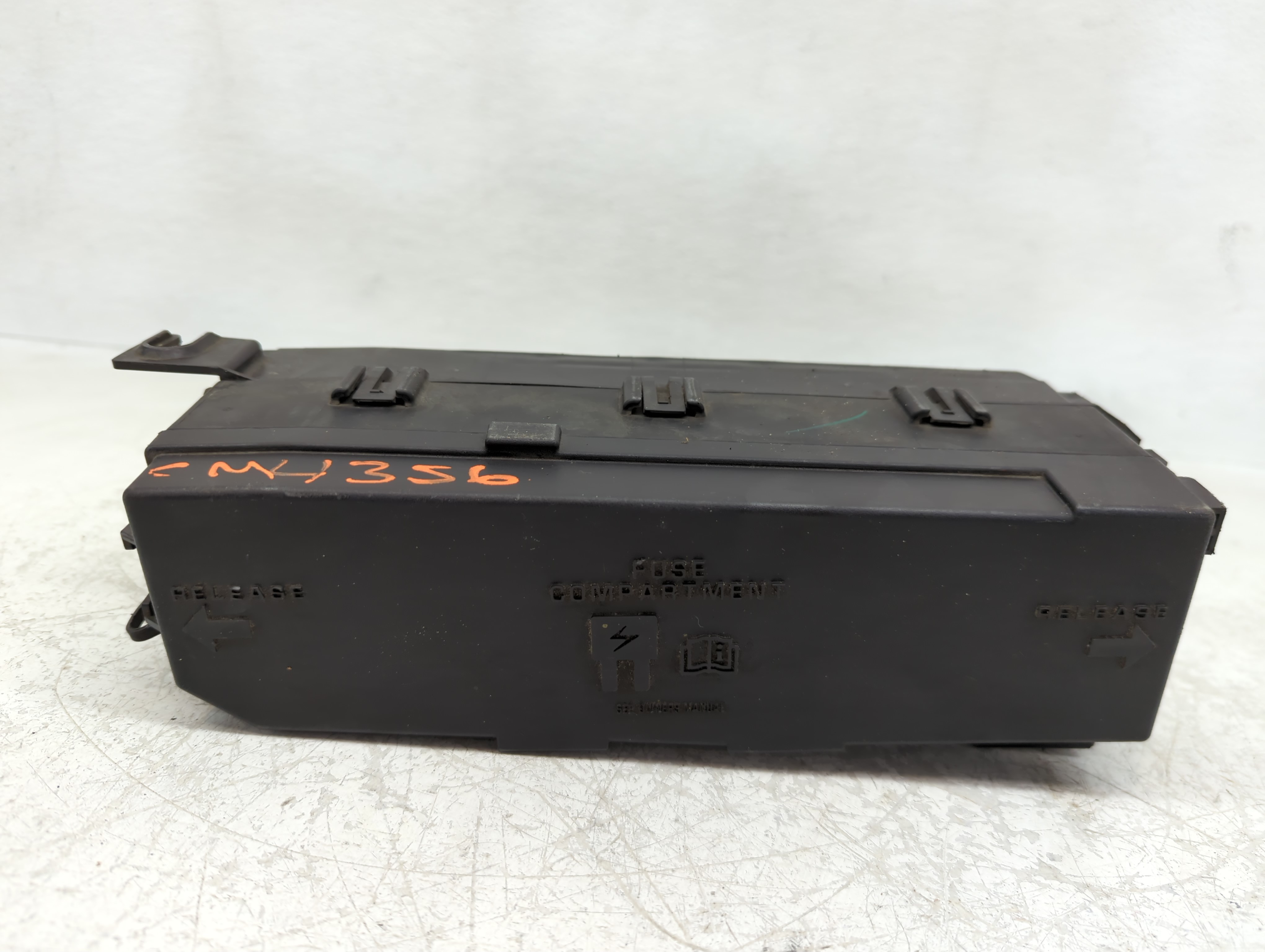Picture of 2008-2011 Ford Focus Fusebox Fuse Box Relay Module 8s4t-14a003-bb 1142109