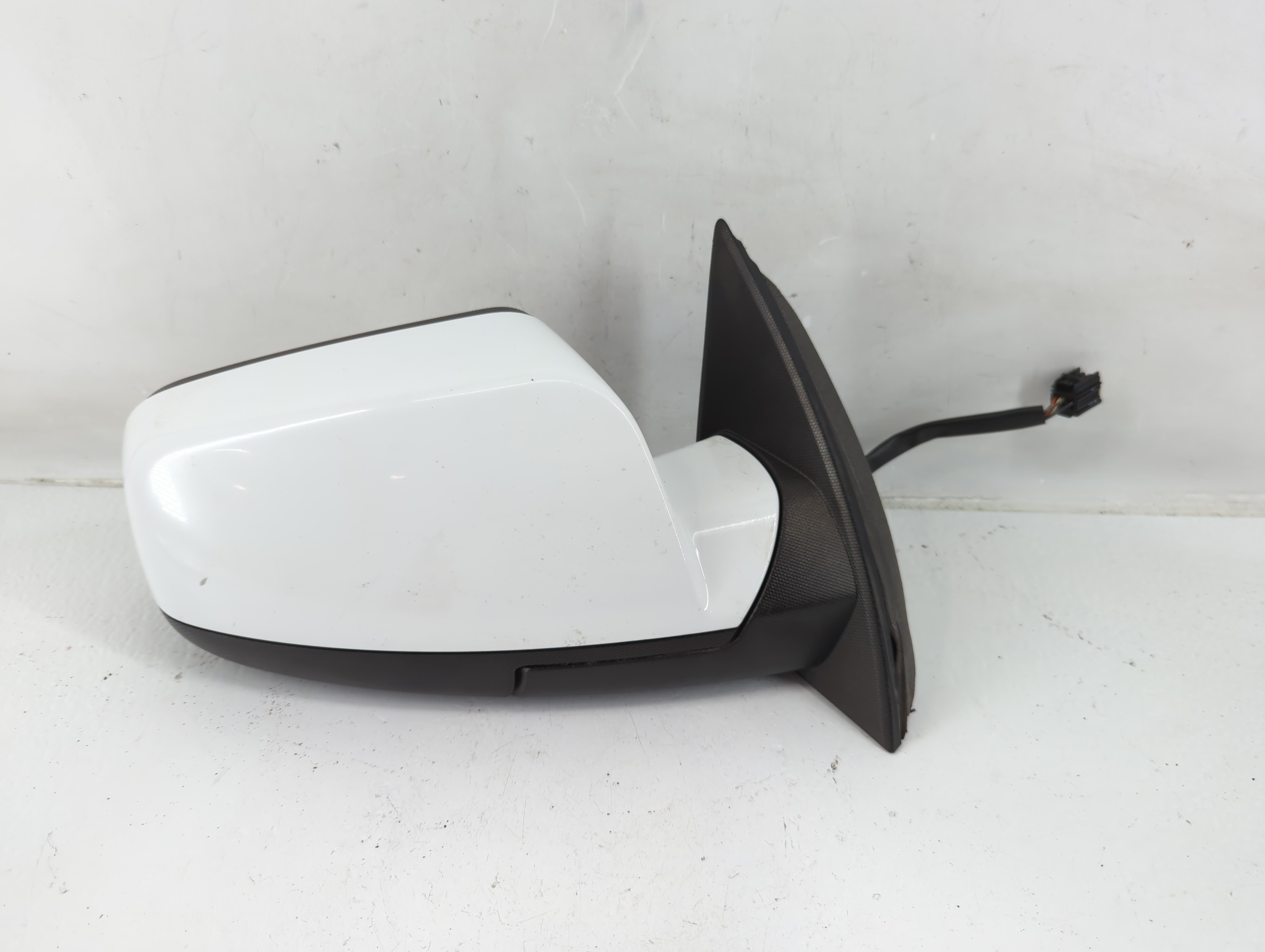 2010-2011 Chevrolet Equinox Passenger Right Side View Power Door Mirror 1142140 - Oemusedautoparts1.com