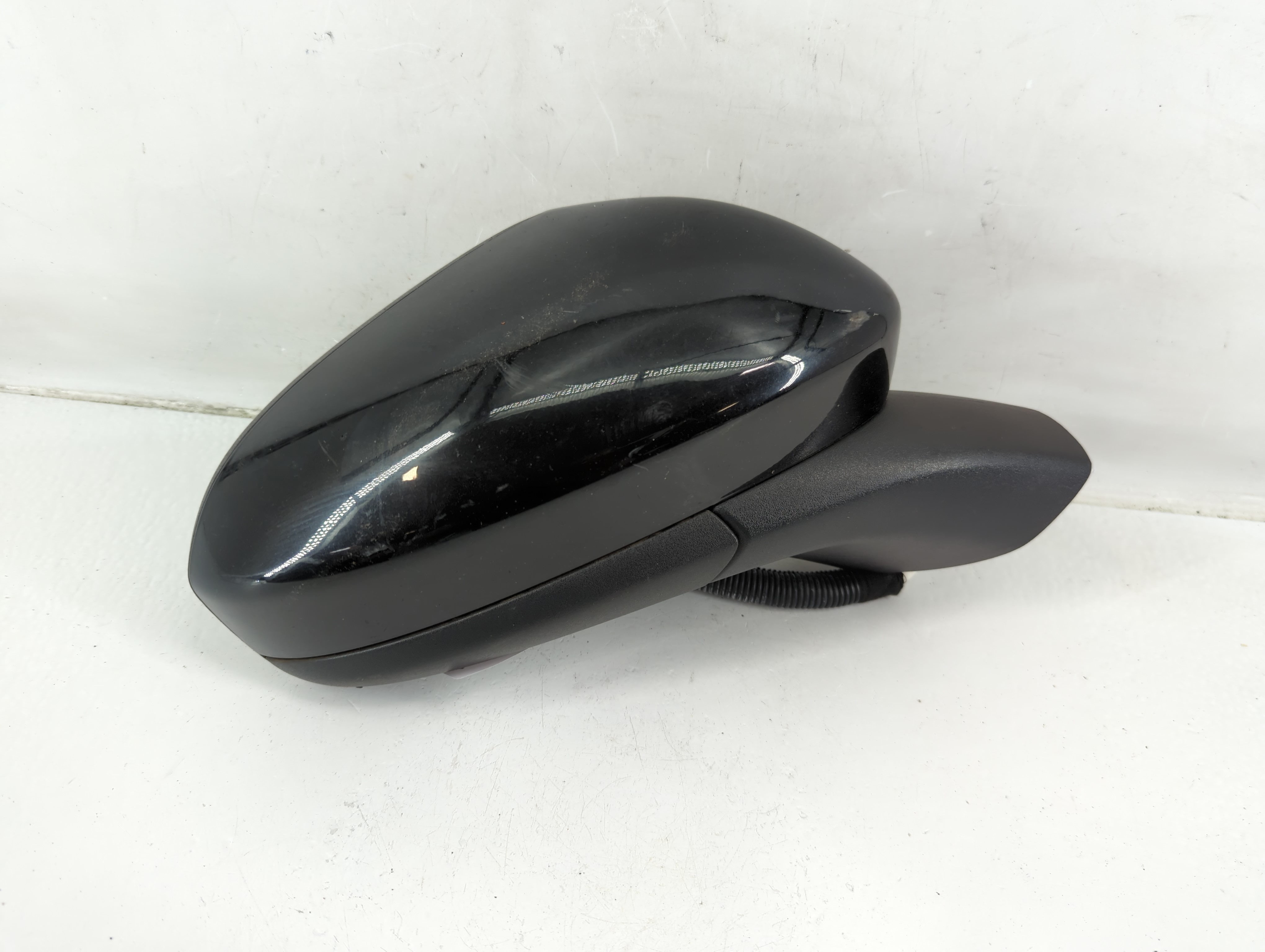 2019-2020 Ford Fusion Passenger Right Side View Power Door Mirror Black 1142174 - Oemusedautoparts1.com