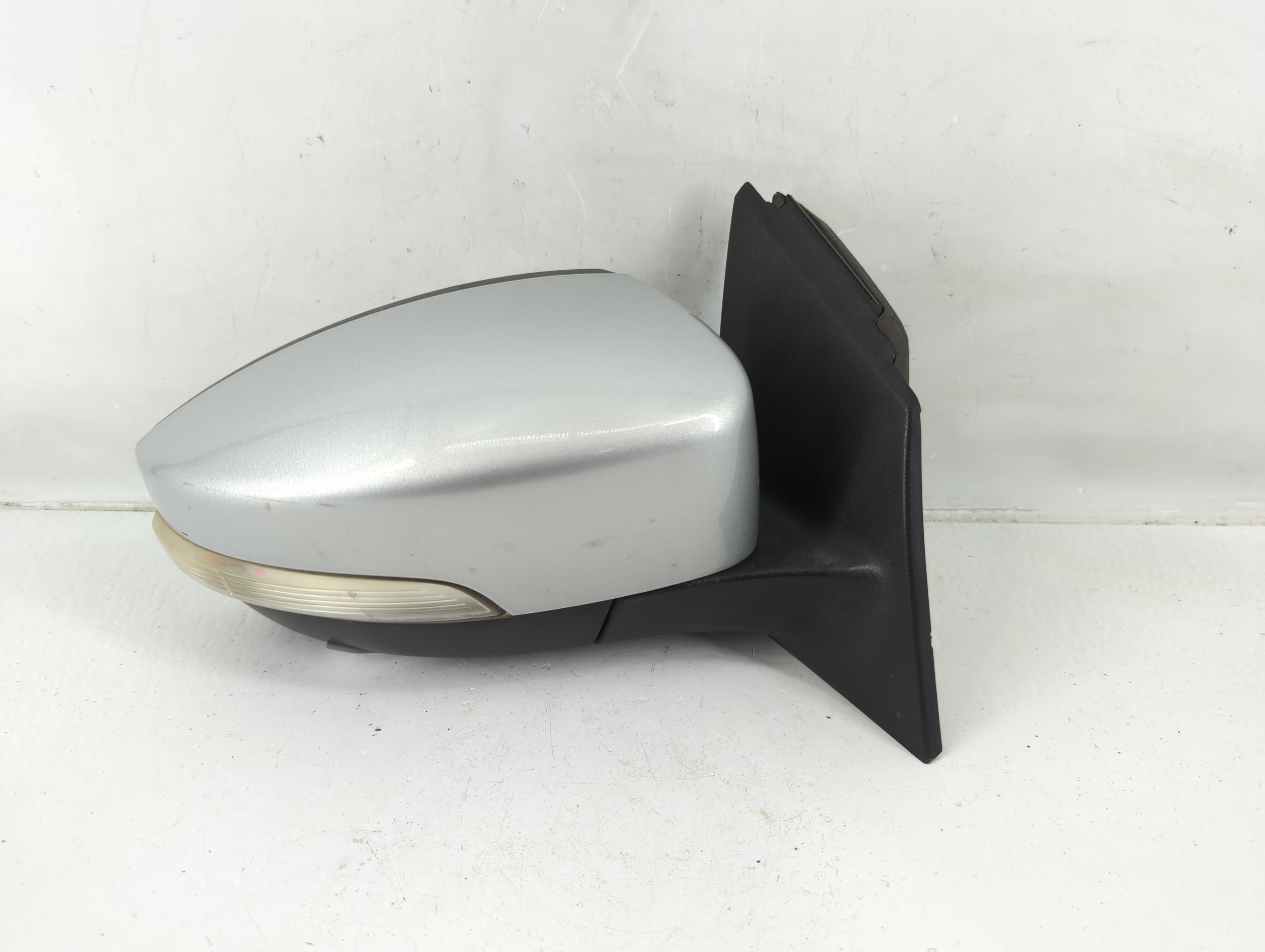 2015-2018 Ford Focus Passenger Right Side View Power Door Mirror Grey 1142190 - Oemusedautoparts1.com