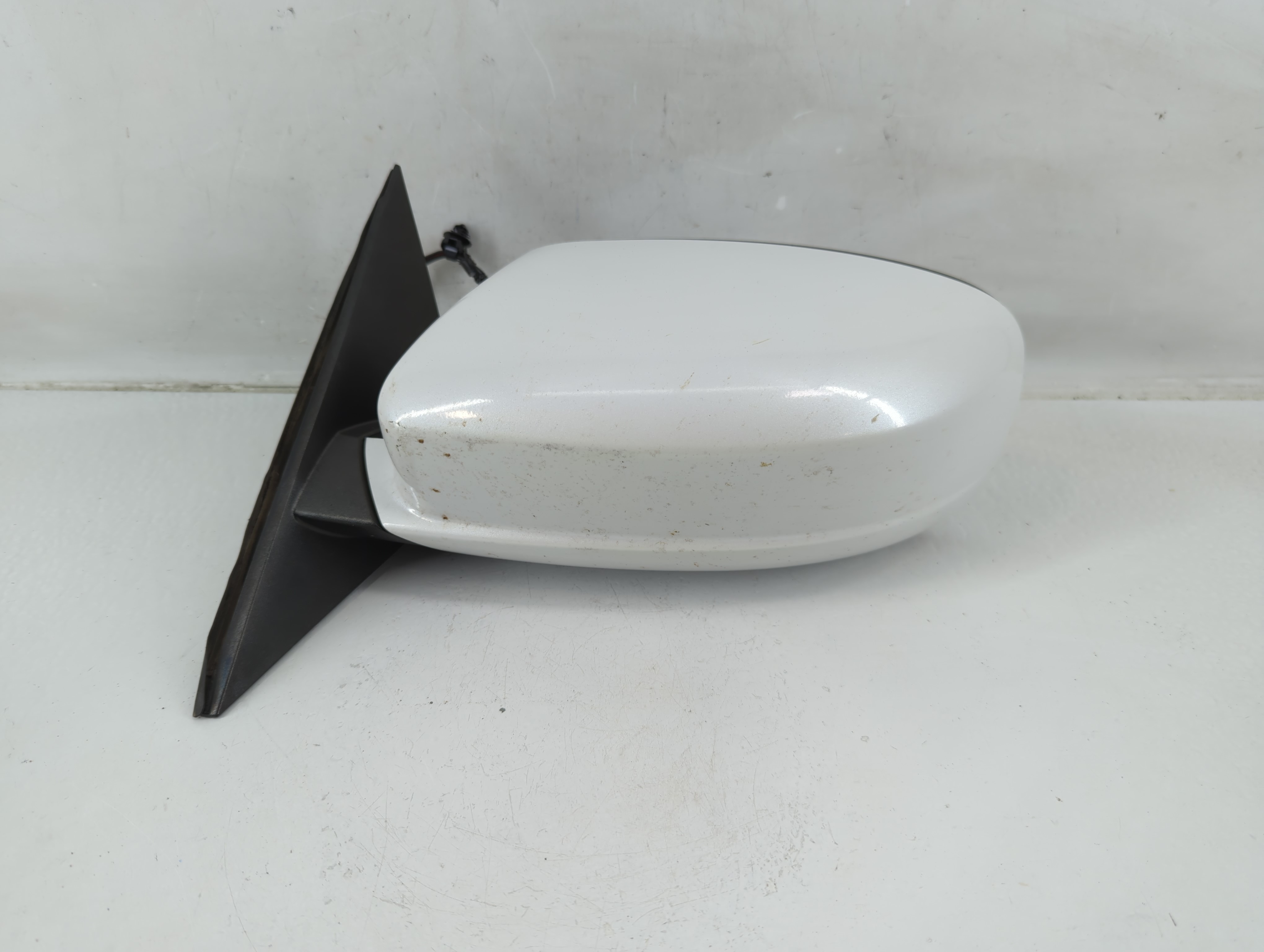 Picture of 2011-2014 Chrysler 300 Driver Left Side View Power Door Mirror White 1142216