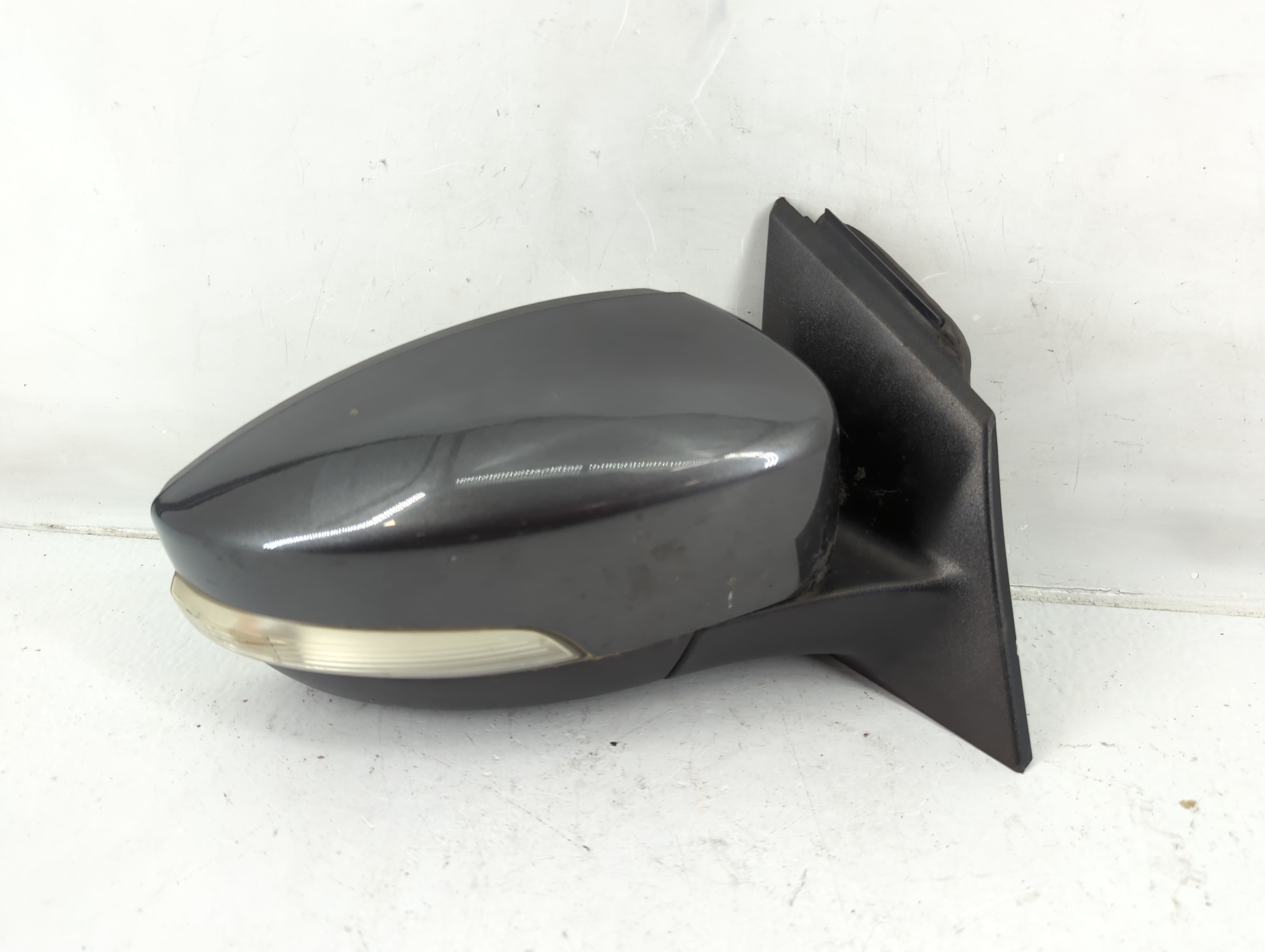2015-2018 Ford Focus Passenger Right Side View Power Door Mirror Black 1142242 - Oemusedautoparts1.com