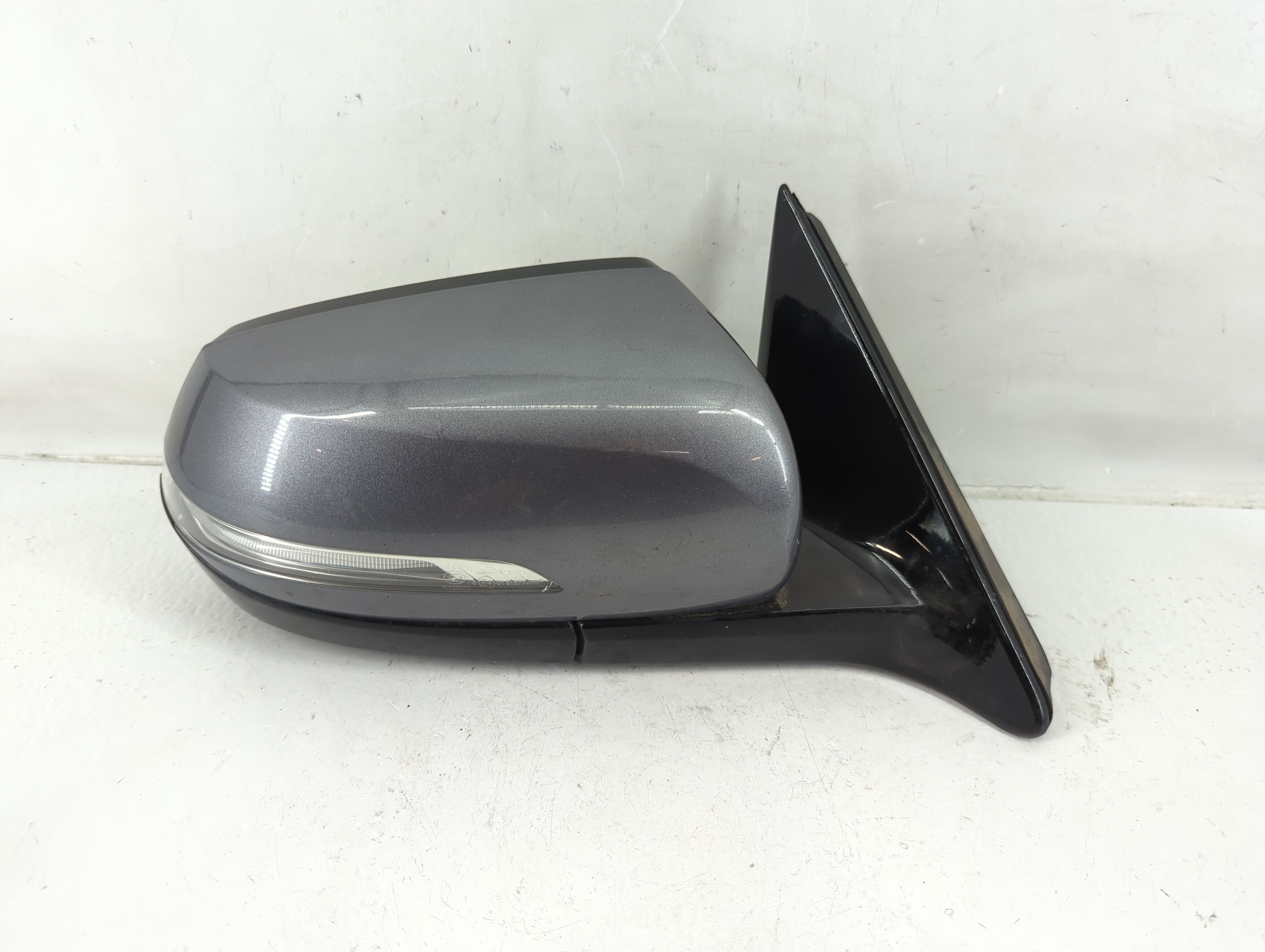 Picture of 2015-2016 Hyundai Genesis Driver Left Side View Power Door Mirror Grey 1142245