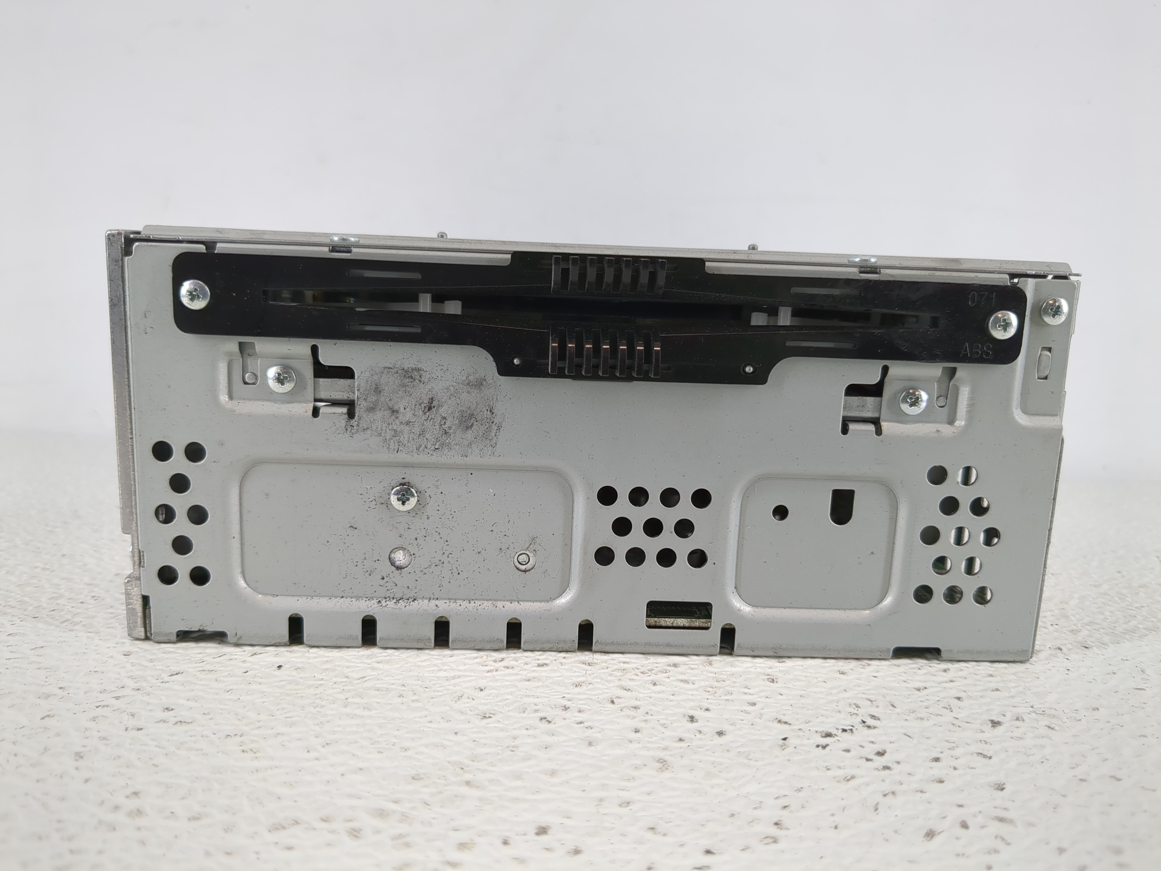 2013-2014 Ford Fusion Am Fm Cd Player Radio Receiver 1142305 - Oemusedautoparts1.com