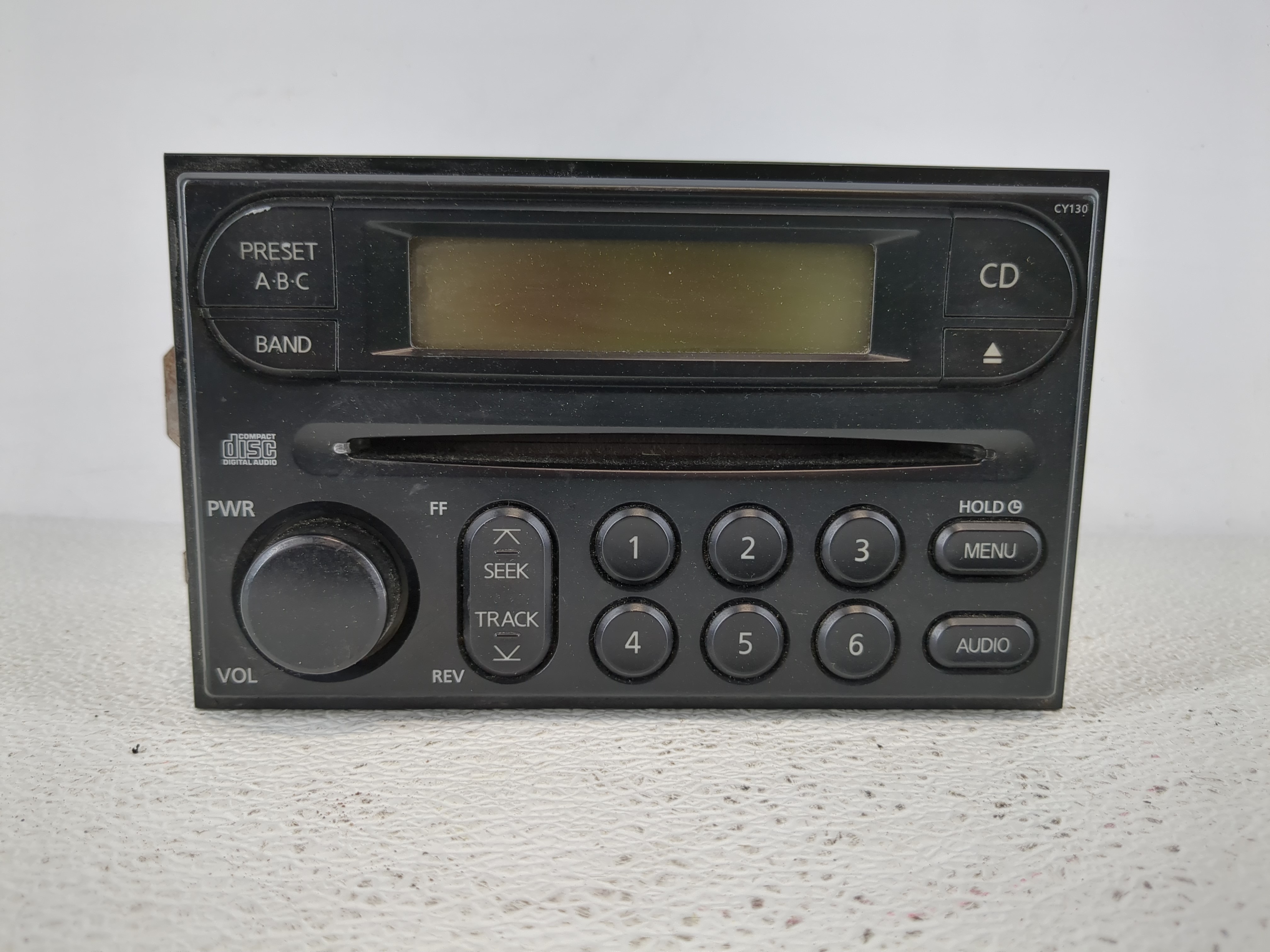 Picture of 2002-2004 Nissan Xterra Am Fm Cd Player Radio Receiver 1142317