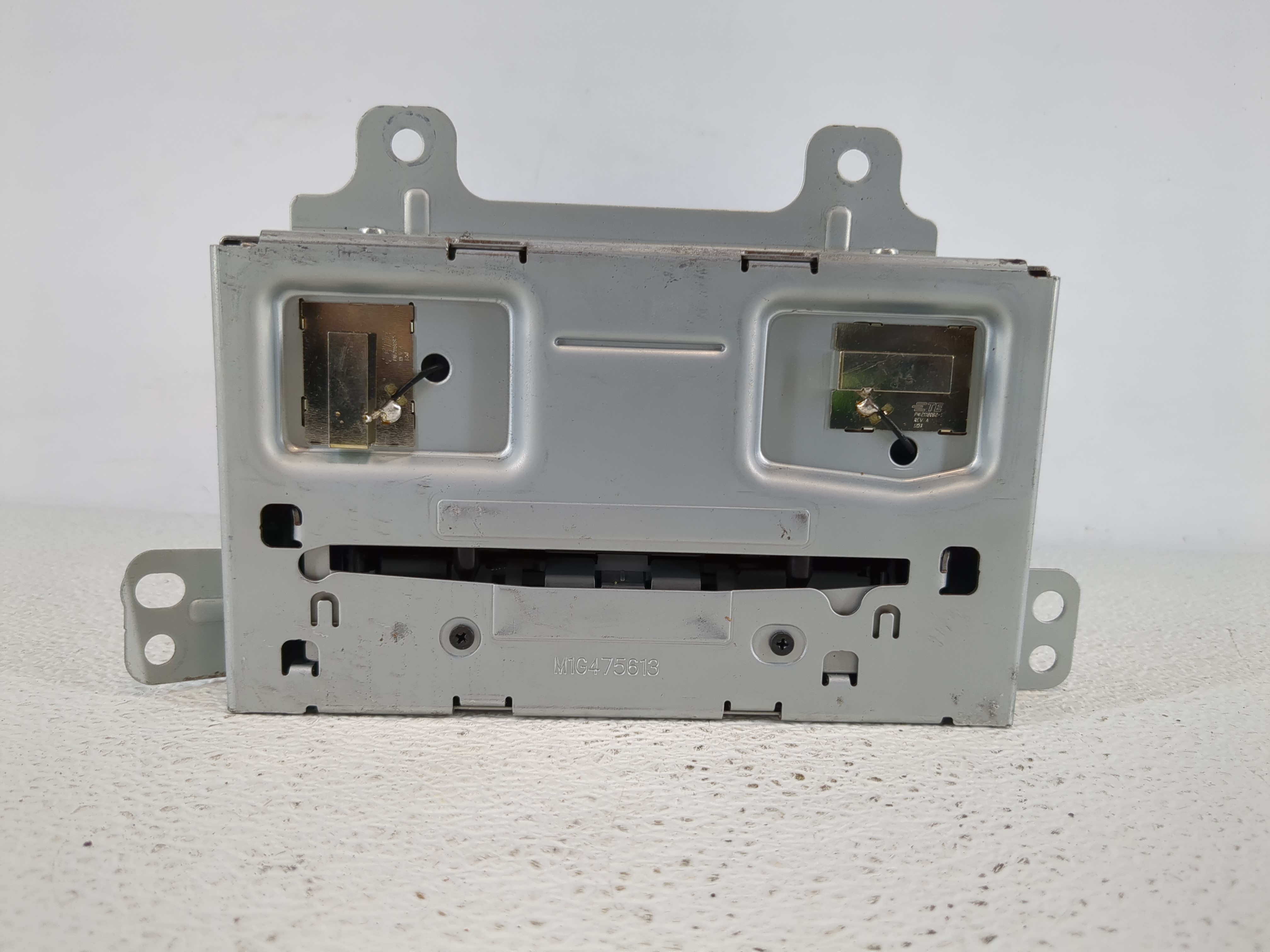 Picture of 2013-2013 Buick Verano Am Fm Cd Player Radio Receiver 1142363