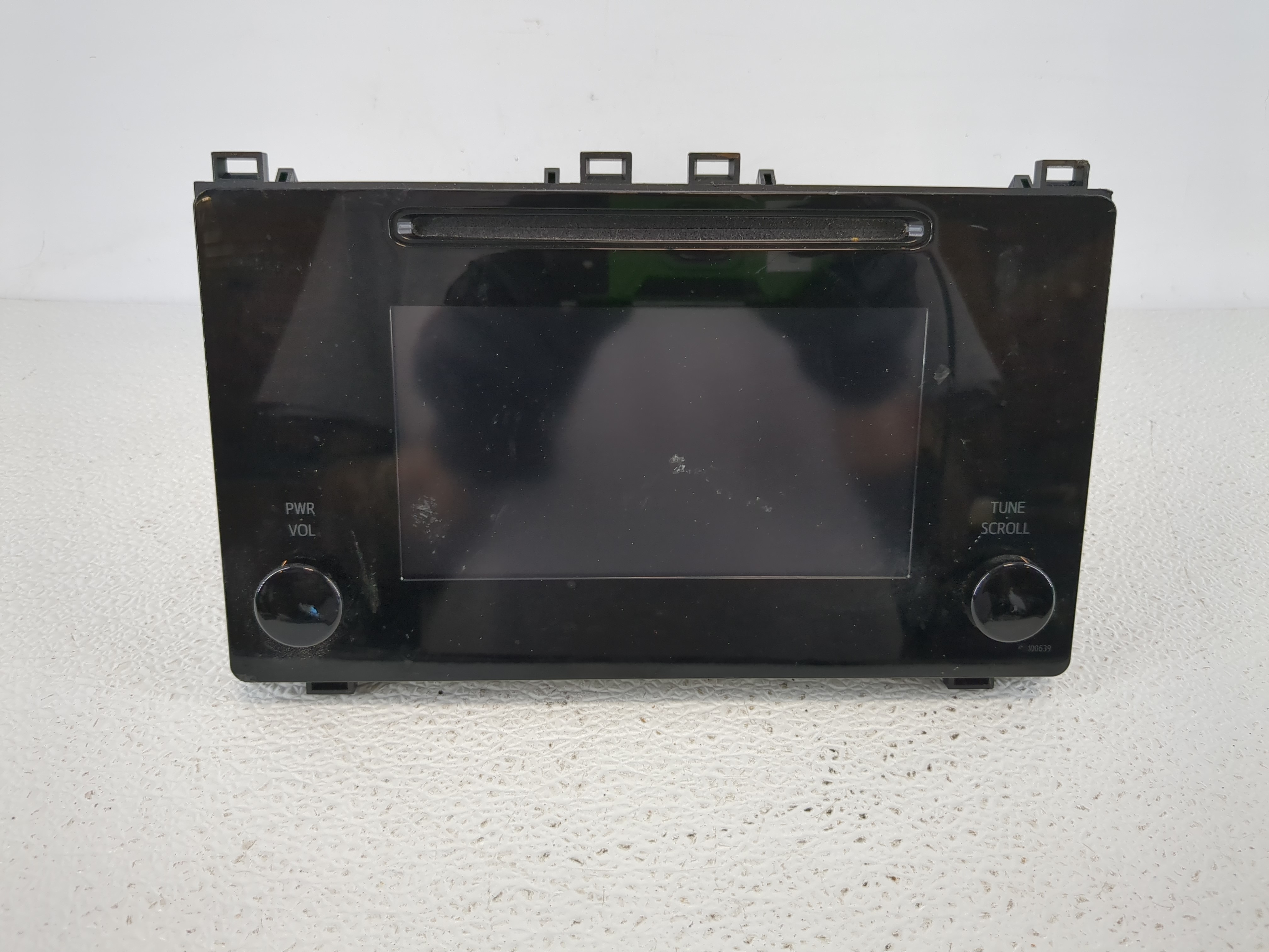 Picture of 2017-2019 Toyota Corolla Am Fm Cd Player Radio Receiver 1142365