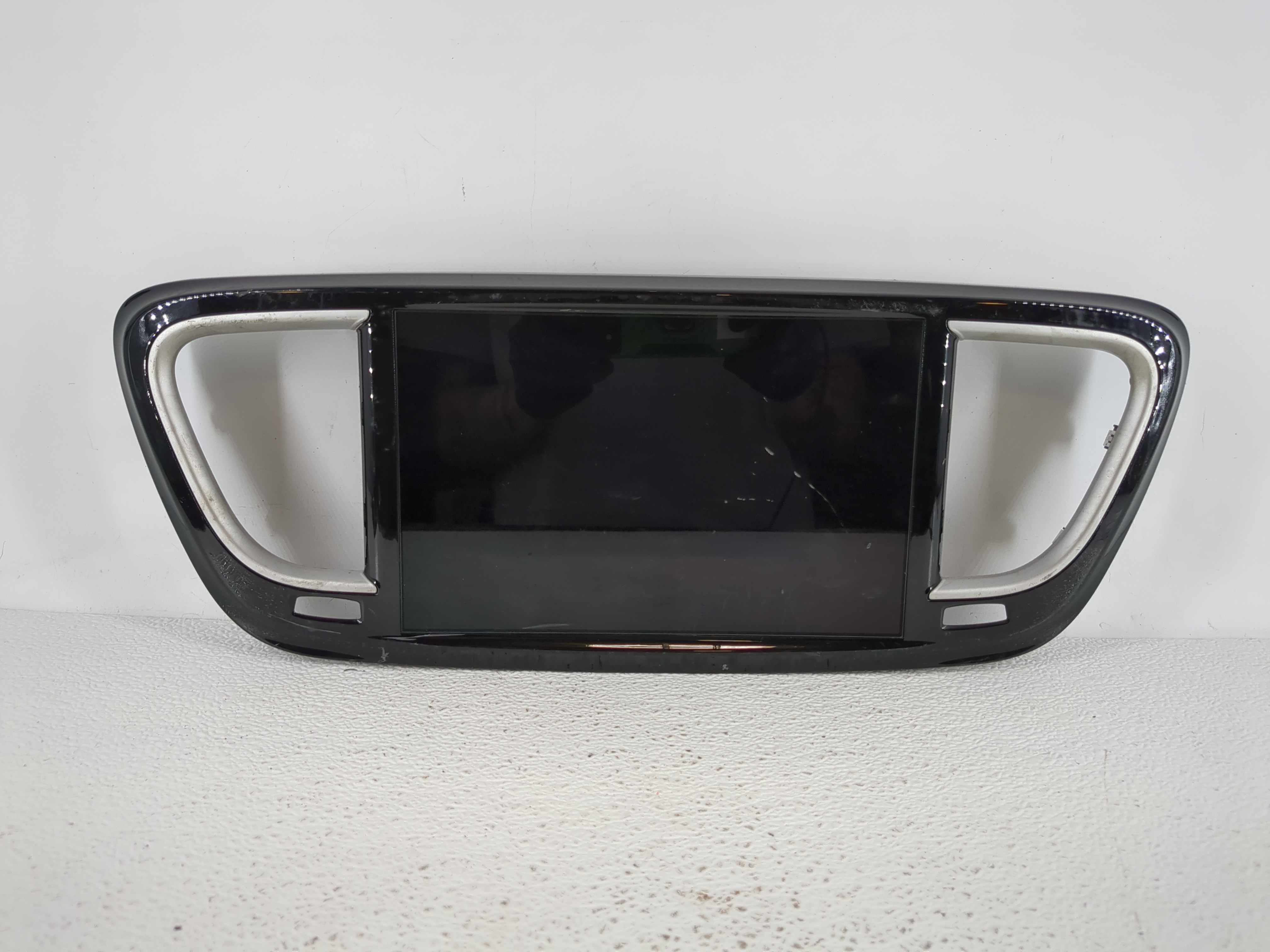 2021-2022 Chrysler Pacifica Information Display Screen 1142372 - Oemusedautoparts1.com