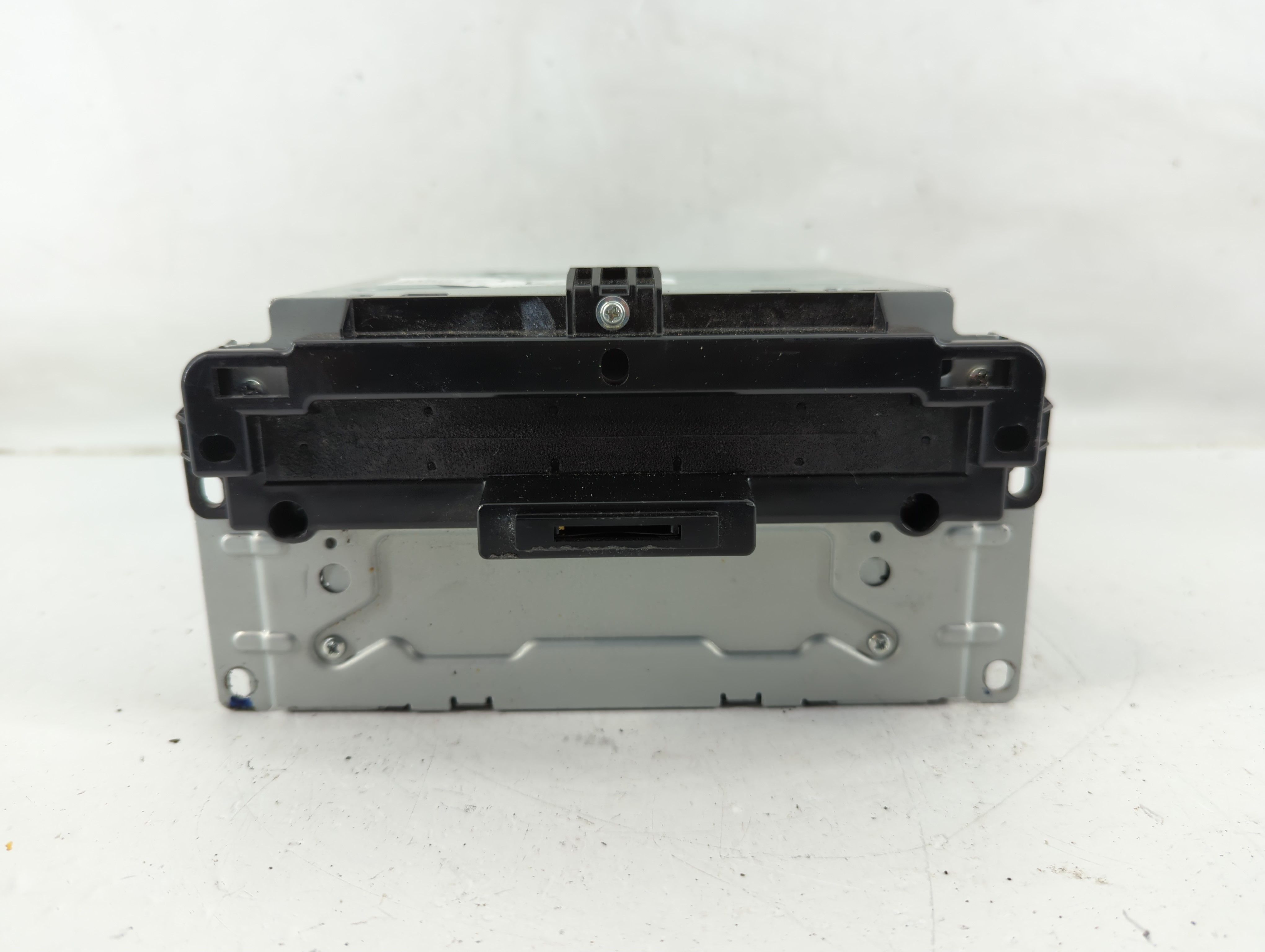 2012-2014 Chrysler 300 Am Fm Cd Player Radio Receiver 1142414 - Oemusedautoparts1.com