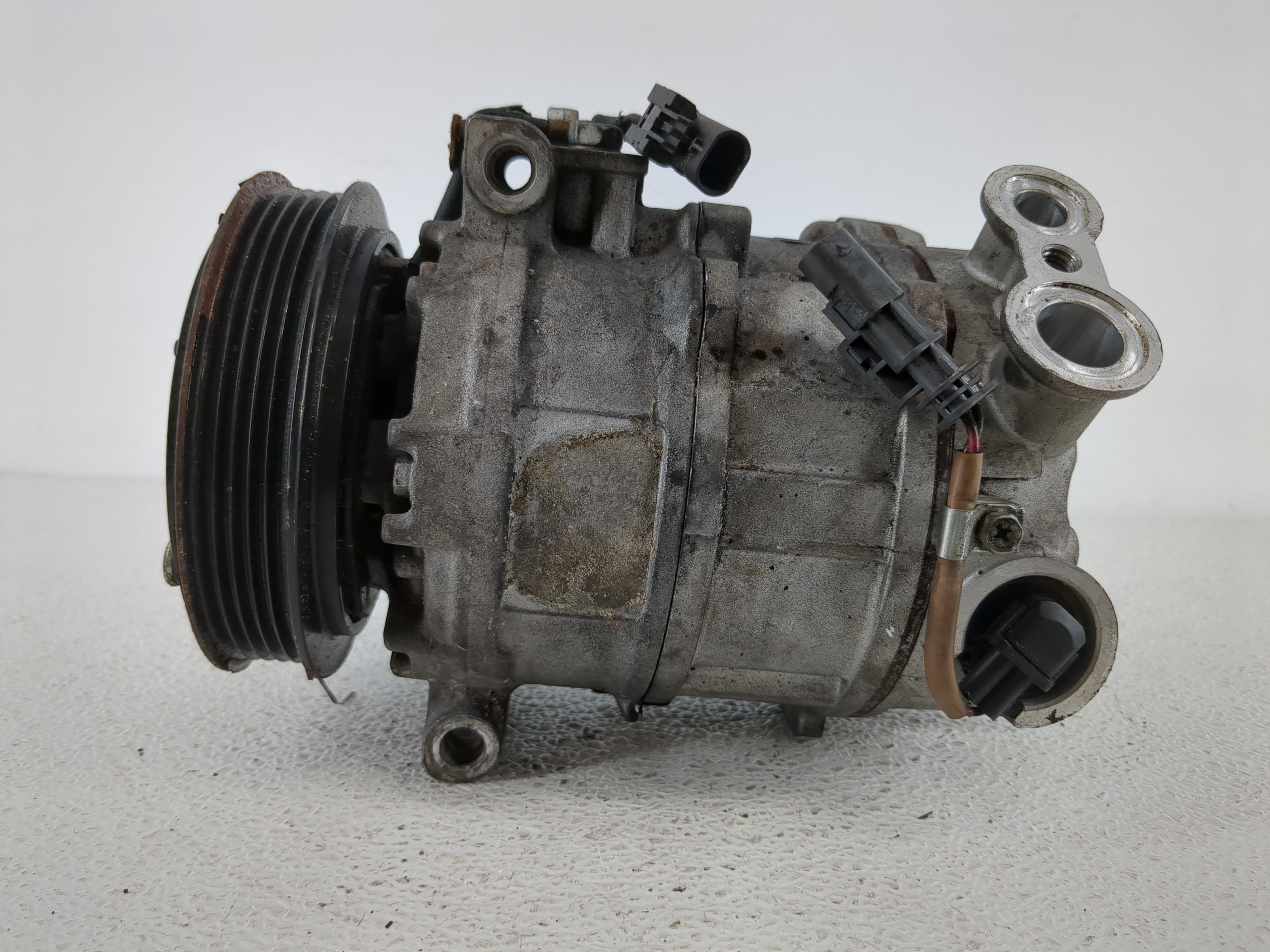 Picture of 2014-2017 Buick Regal Air Conditioning A/c Ac Compressor Oem 1142487