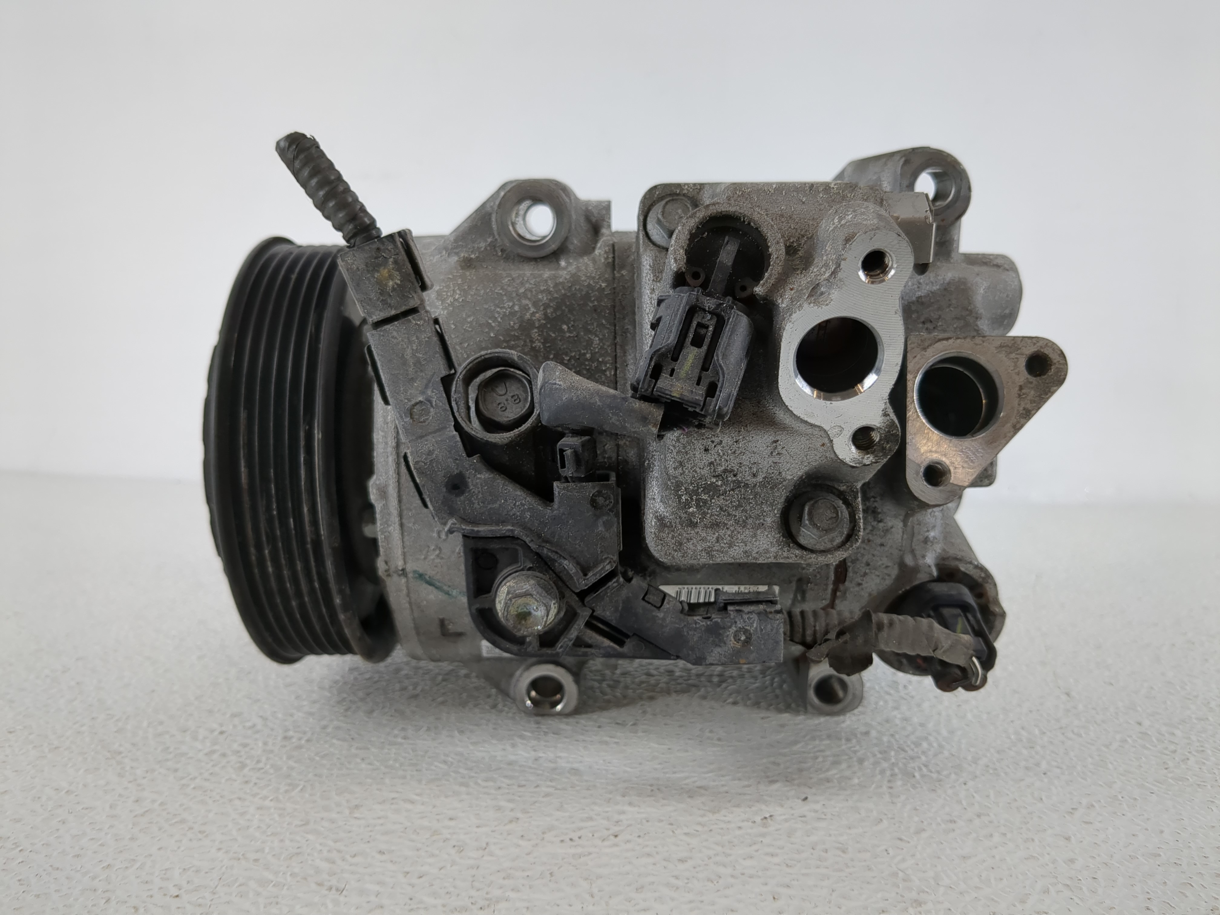 Picture of 2012-2017 Toyota Camry Air Conditioning A/c Ac Compressor Oem 1142501