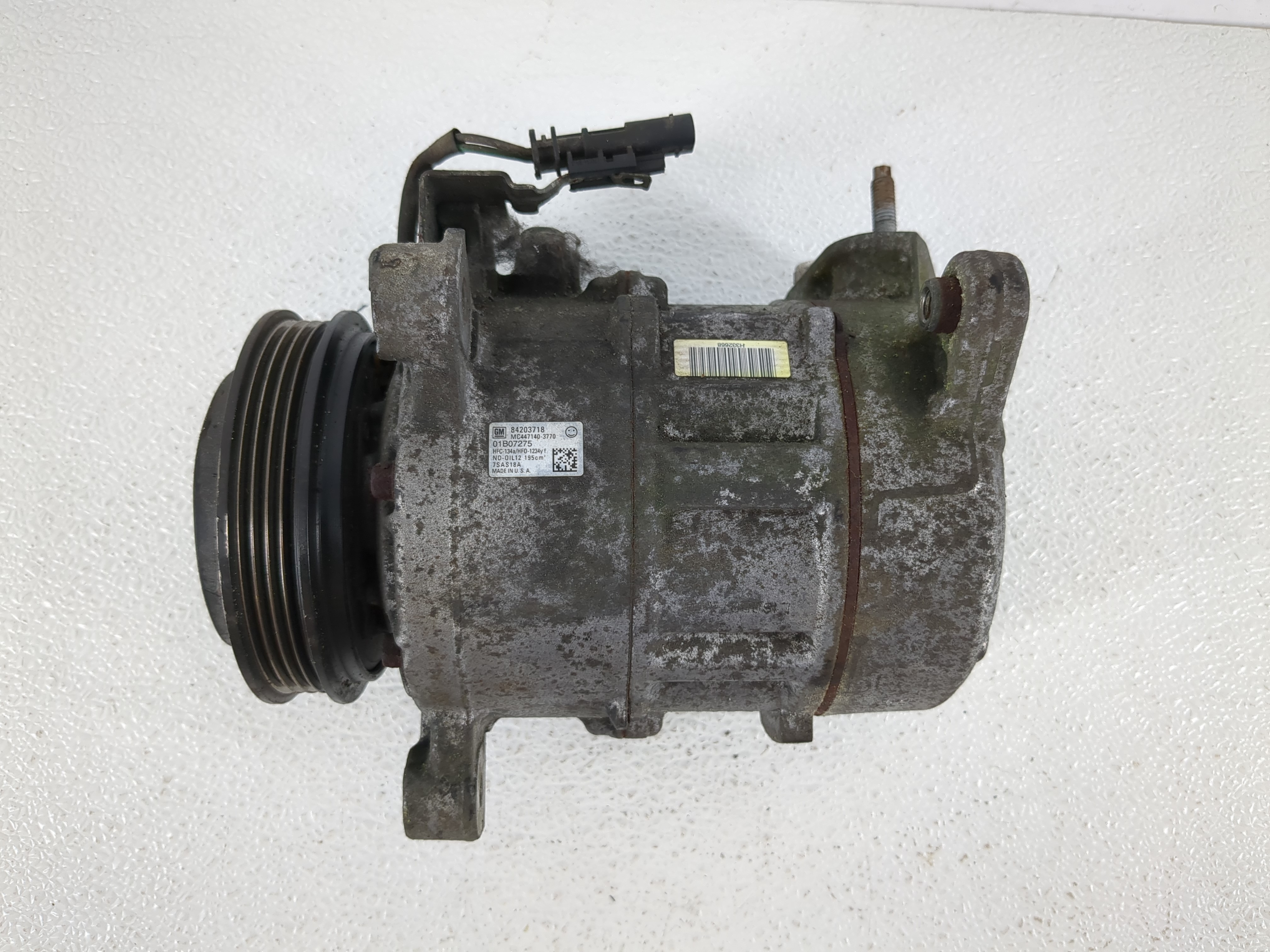 Gmc Yukon Xl Air Conditioning A/c Ac Compressor Oem 1142539 - Oemusedautoparts1.com