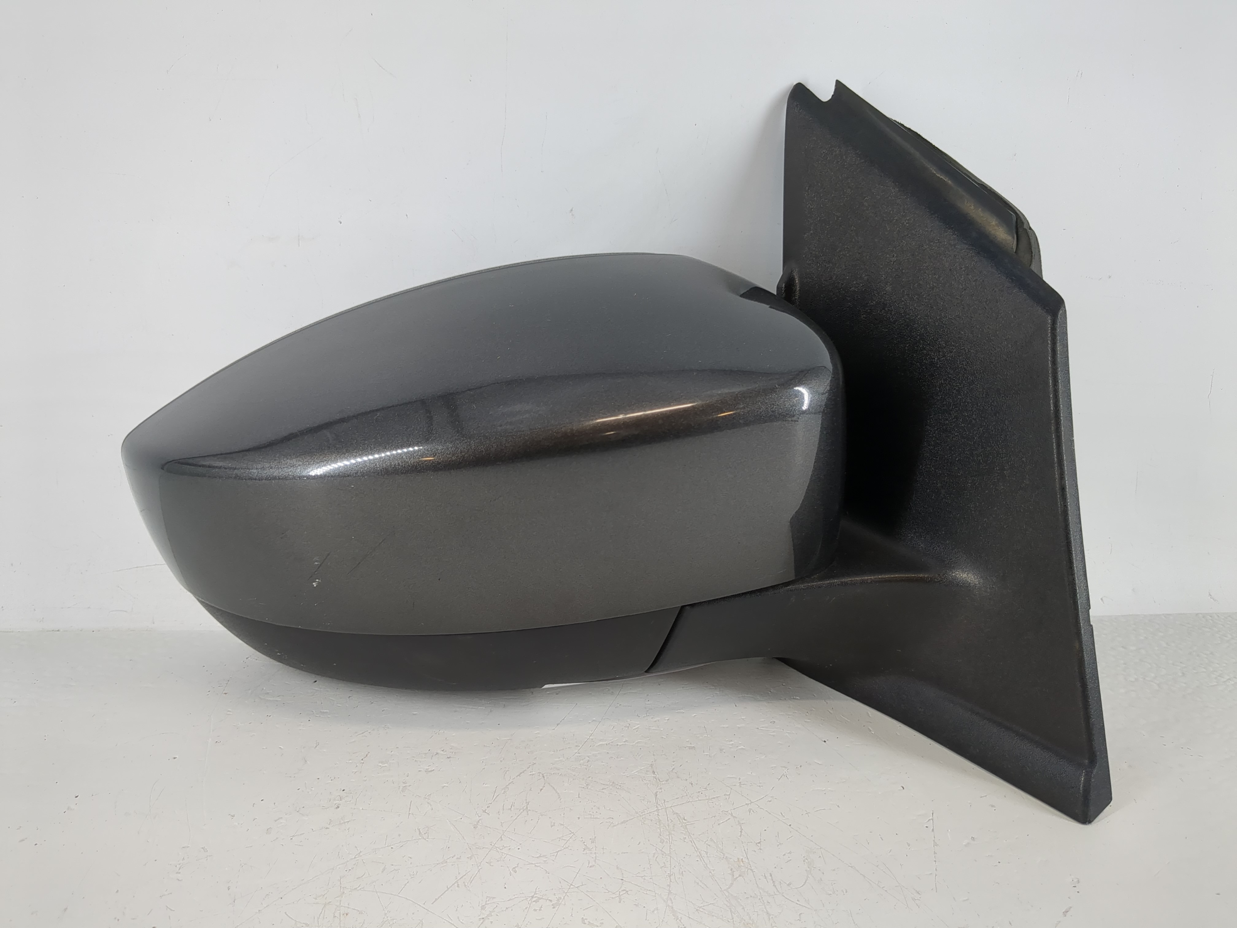 2013-2016 Ford Escape Passenger Right Side View Power Door Mirror Grey 1142658 - Oemusedautoparts1.com