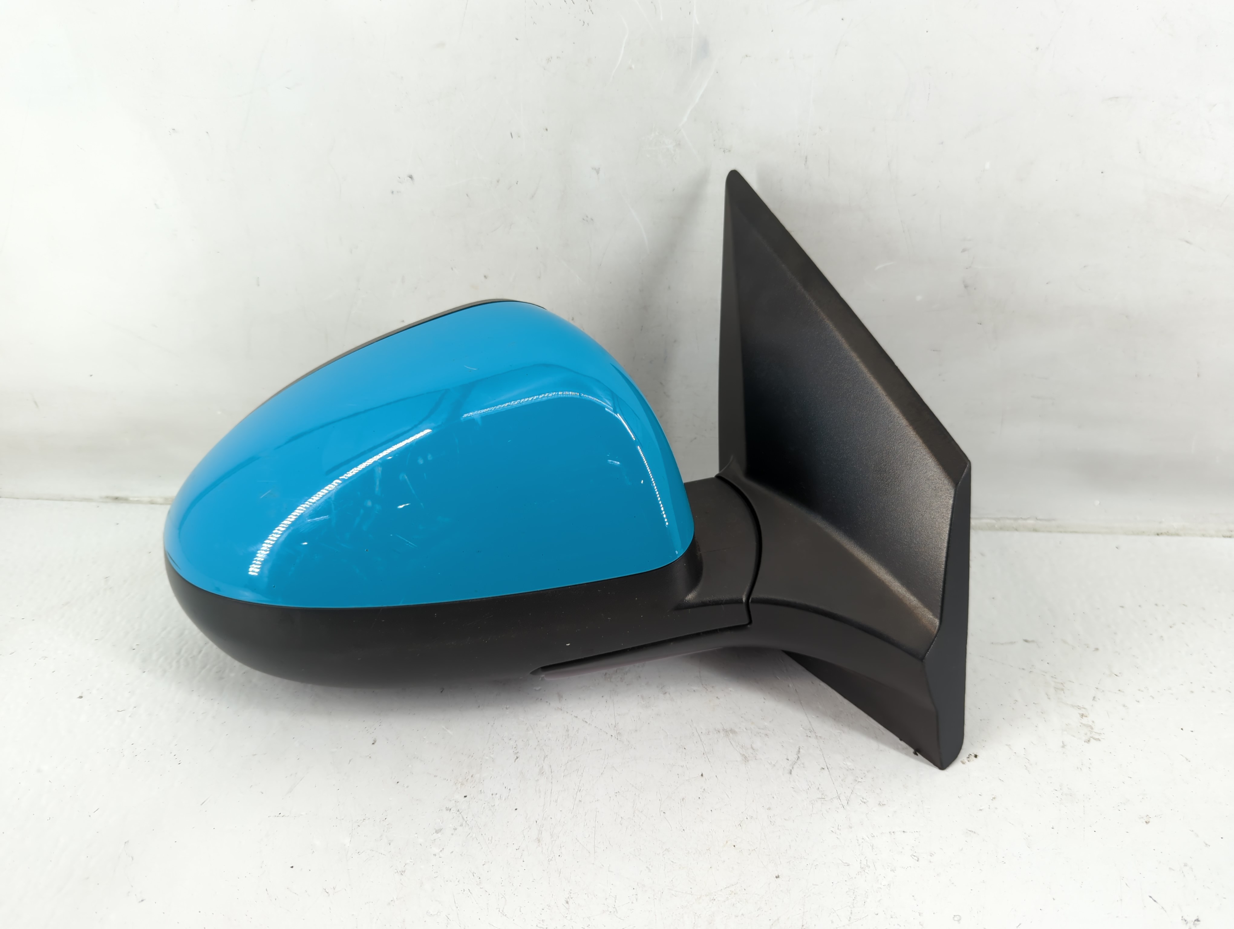 2012-2019 Chevrolet Sonic Passenger Right Side View Power Door Mirror 1142679 - Oemusedautoparts1.com