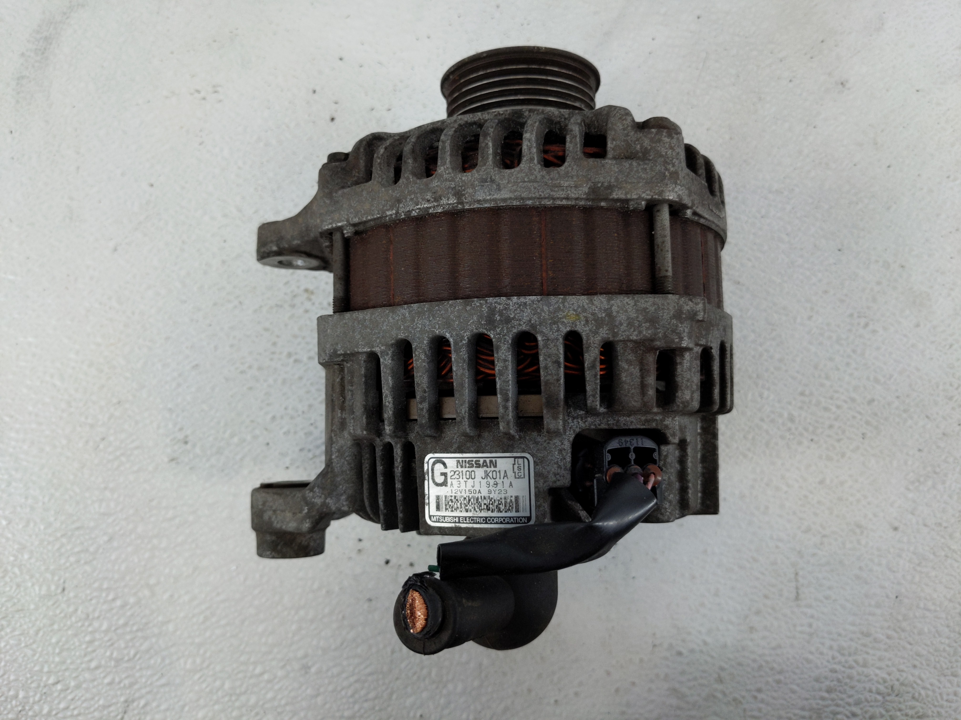 Picture of 2010 Infiniti Fx35 Alternator Generator Charging Assembly Engine Oem 1142801