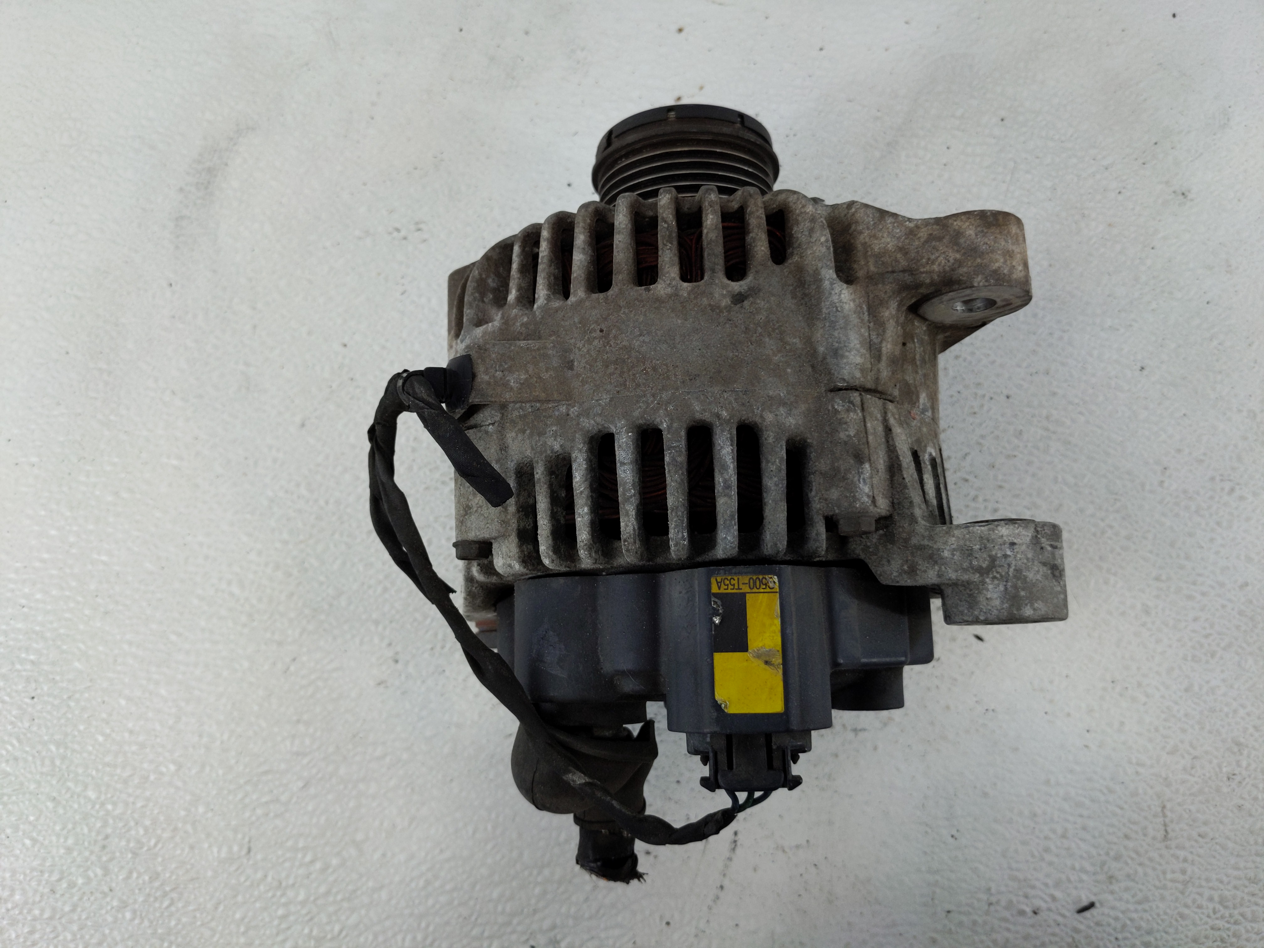 Picture of 2011-2013 Kia Sorento Alternator Generator Charging Assembly Engine Oem 1142804