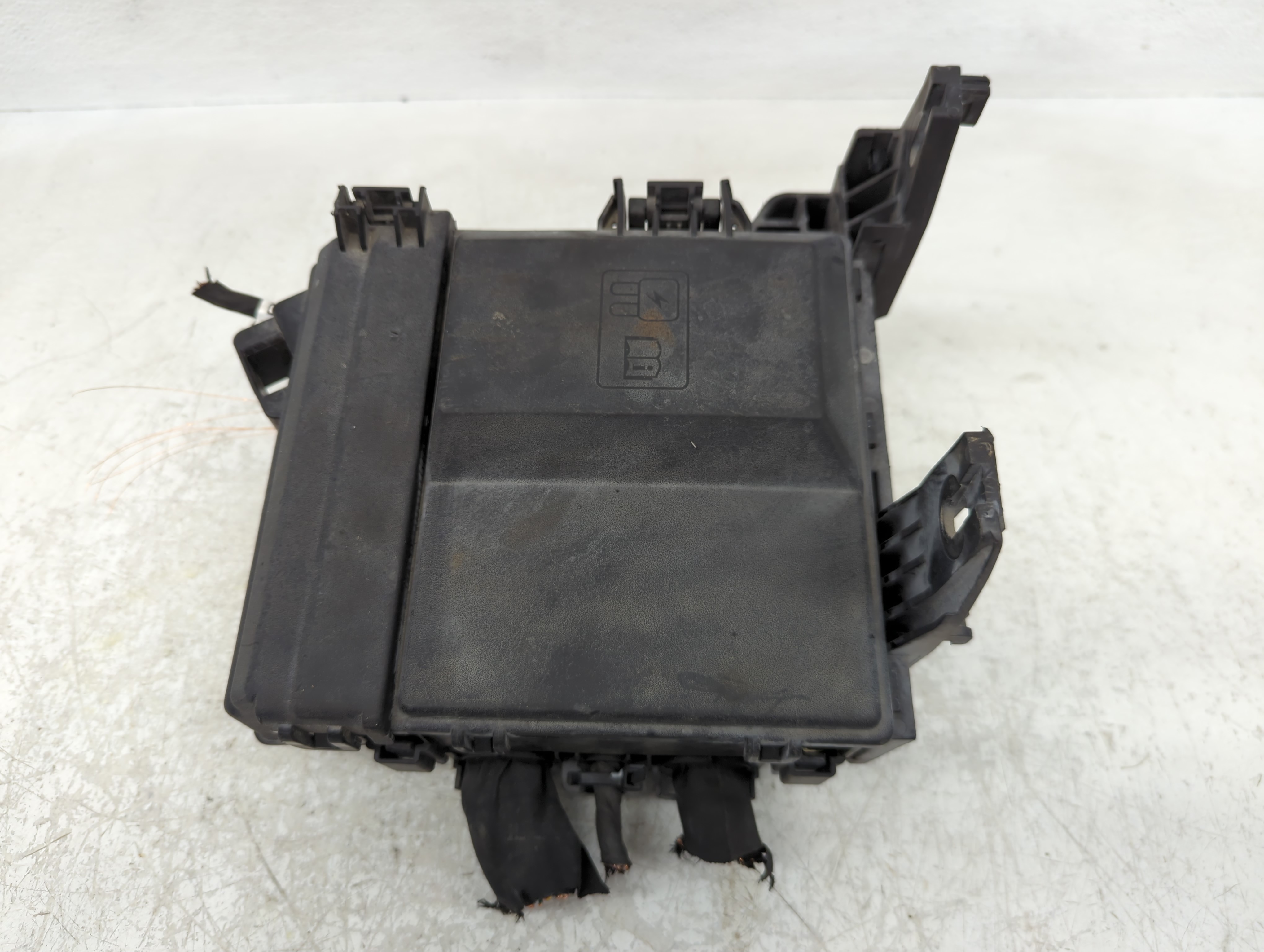Picture of 2018-2020 Ford F-150 Fusebox Fuse Box Relay Module 1142818