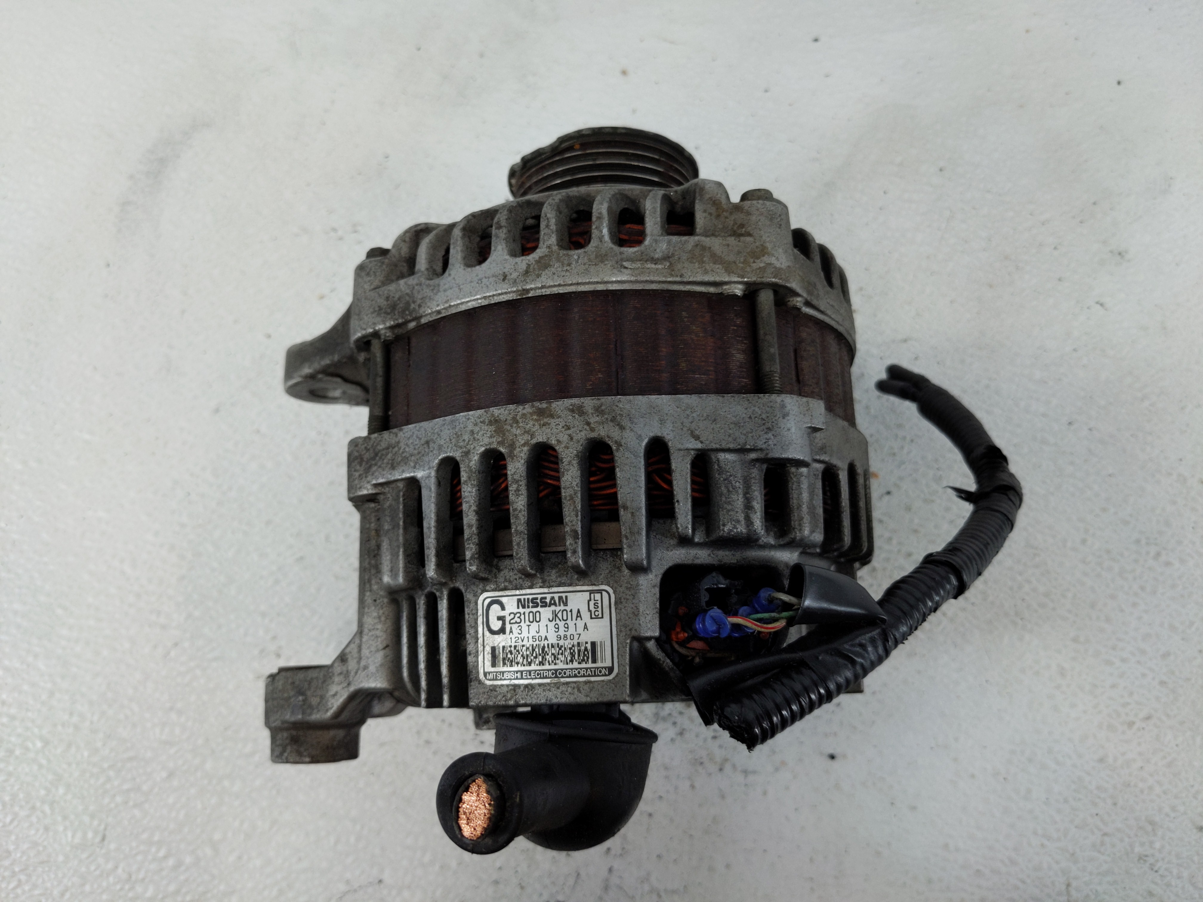 Picture of 2009-2010 Infiniti M35 Alternator Generator Charging Assembly Engine Oem 1142846