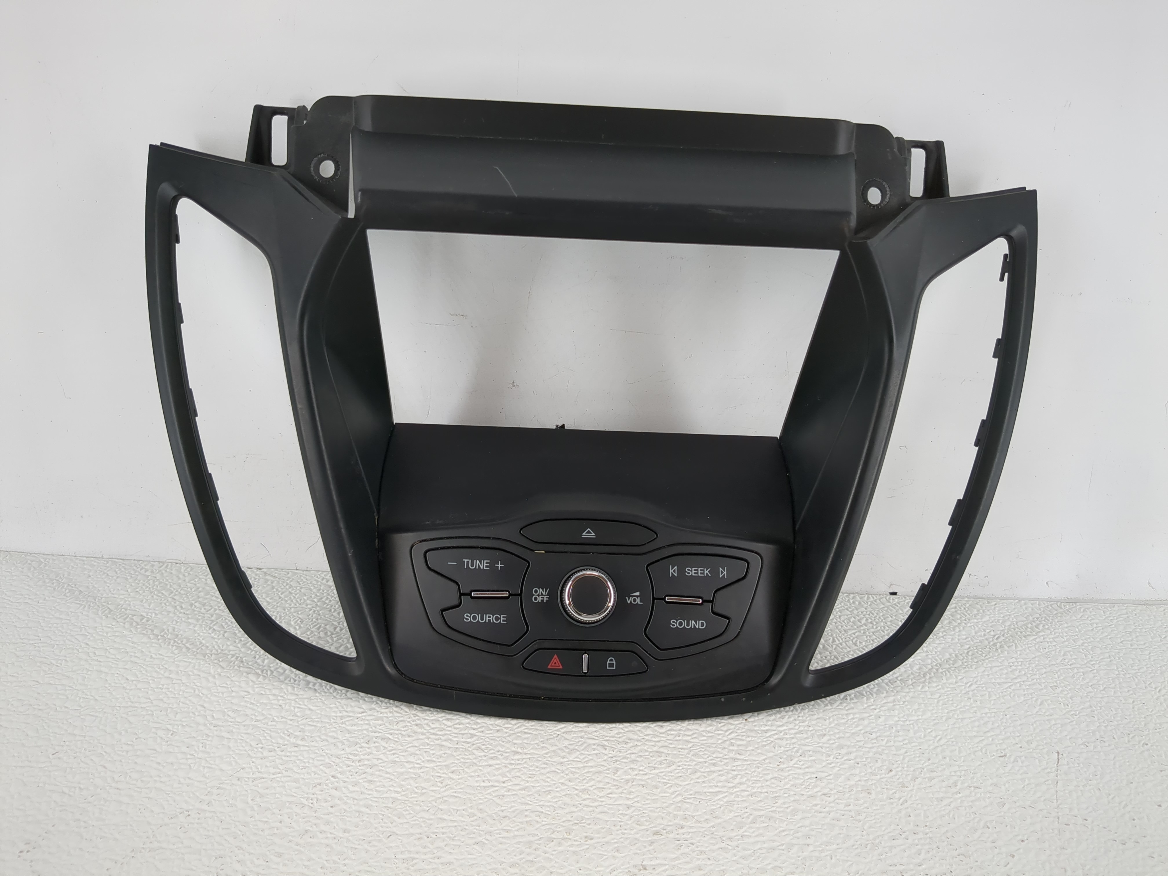 2013-2016 Ford Escape Am Fm Cd Player Radio Receiver 1142890 - Oemusedautoparts1.com