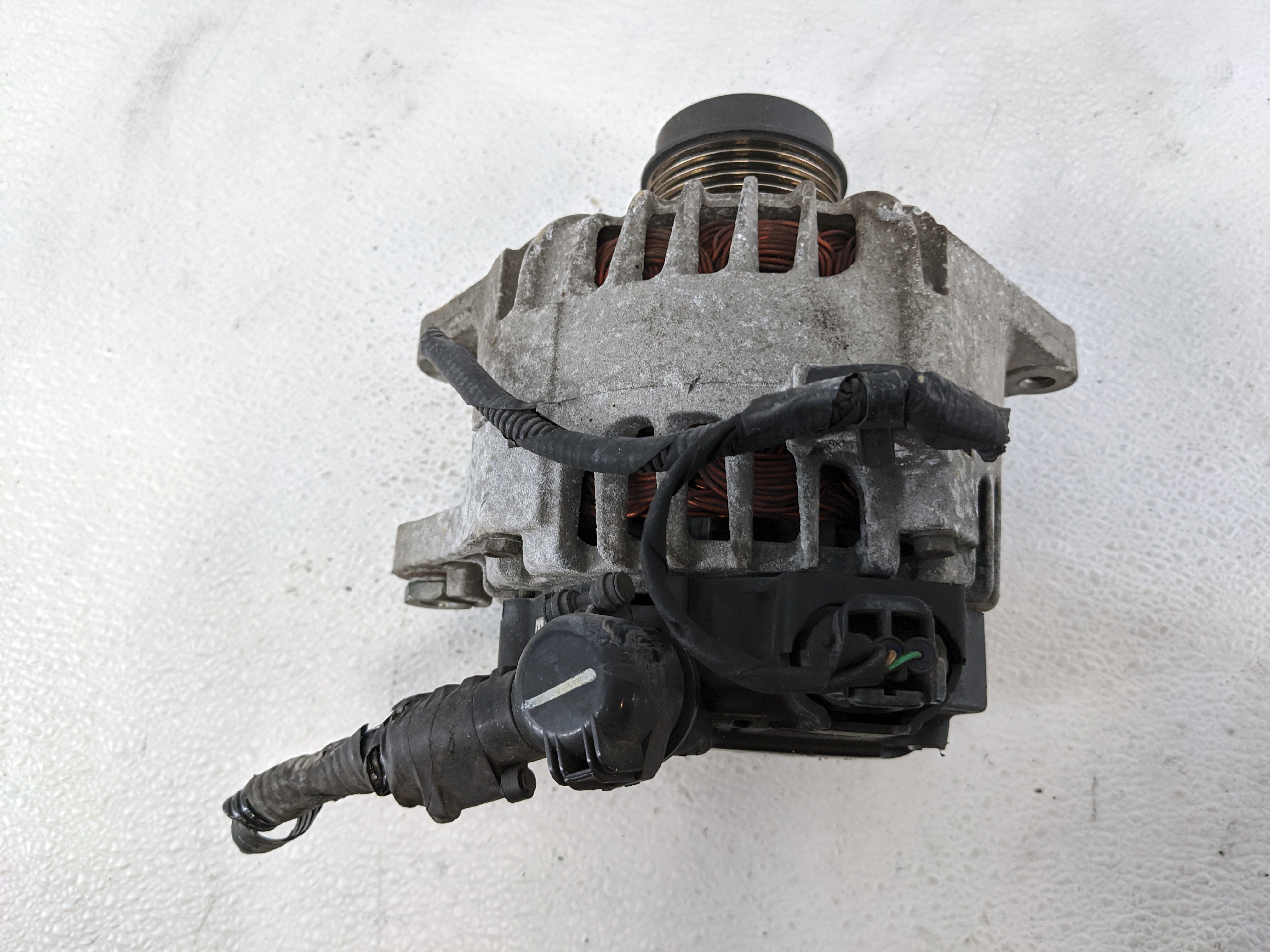 Picture of 2012-2016 Kia Soul Alternator Generator Charging Assembly Engine Oem 1142898